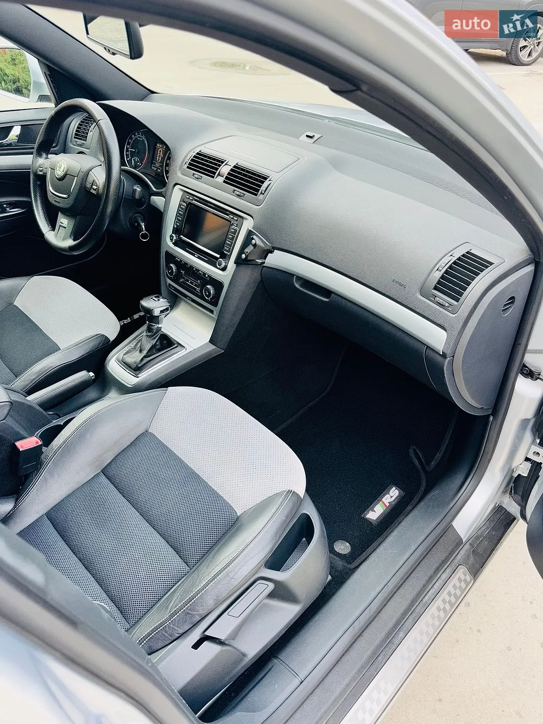 2010 Skoda Octavia - мініатюра 28