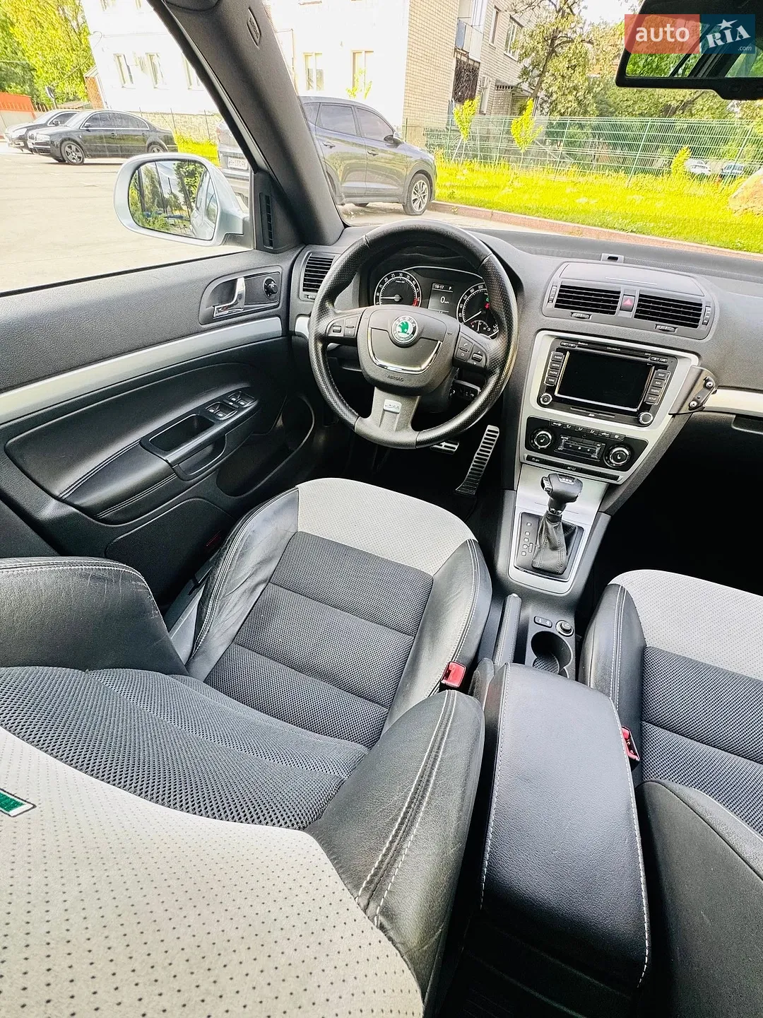 2010 Skoda Octavia - мініатюра 40