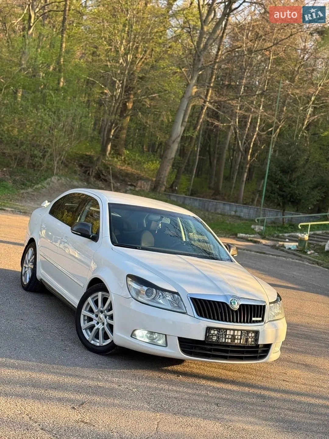 2010 Skoda Octavia - мініатюра 3