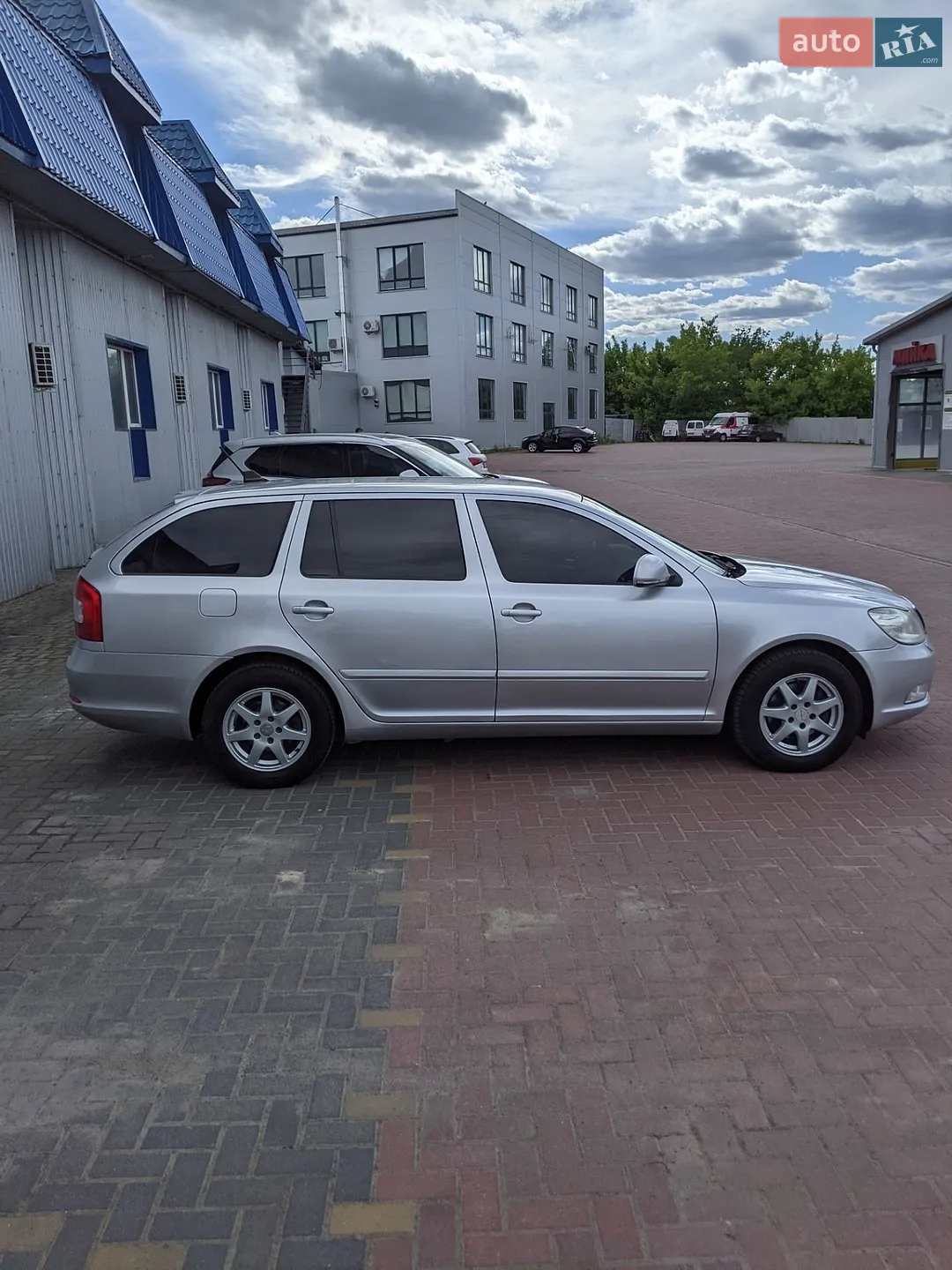 2011 Skoda Octavia - мініатюра 8