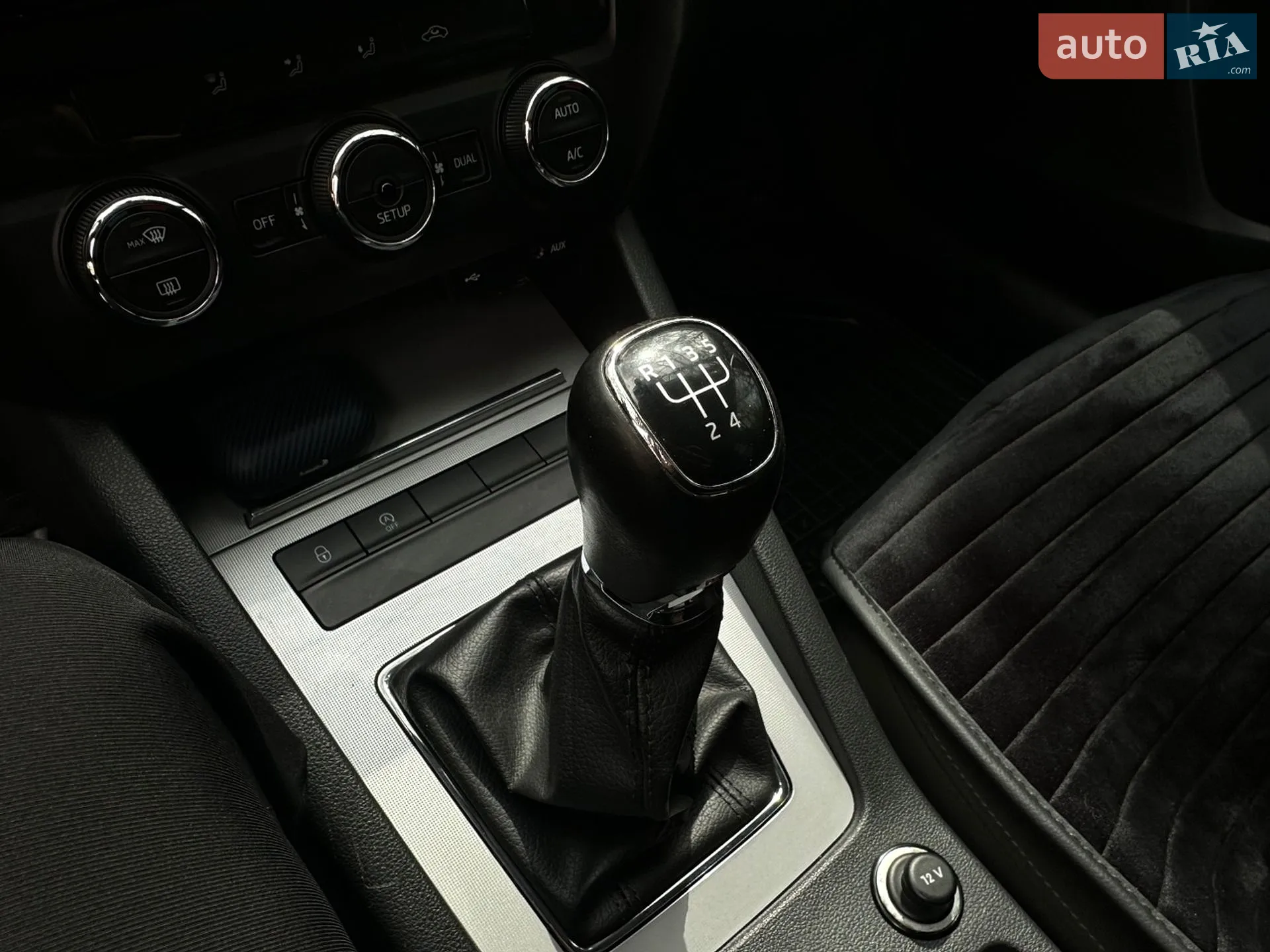 2014 Skoda Octavia - мініатюра 38