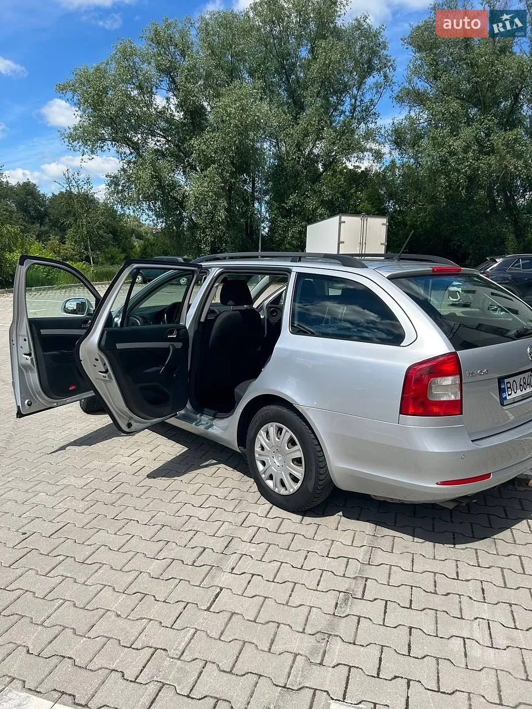 2010 Skoda Octavia - мініатюра 48