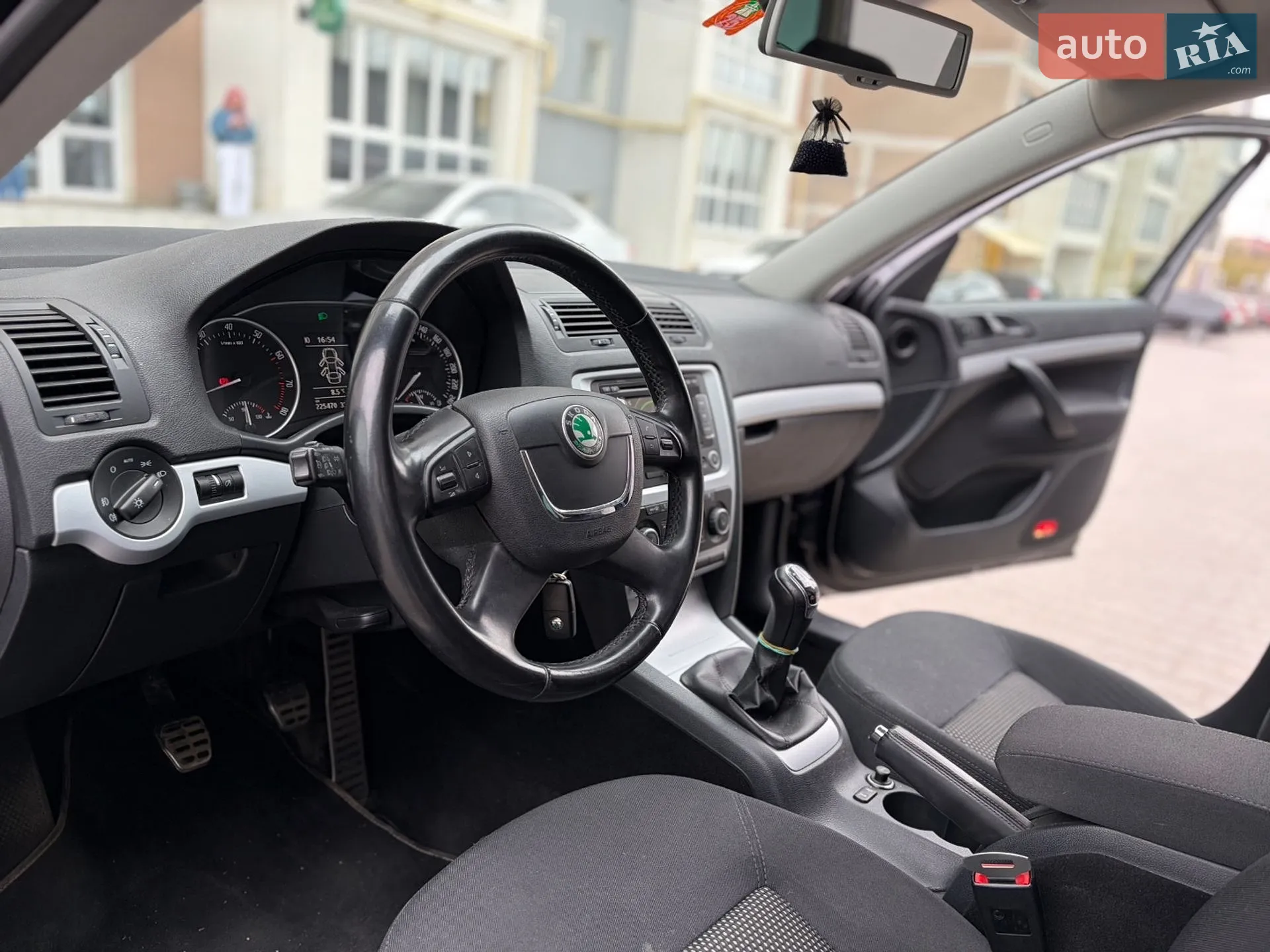 2011 Skoda Octavia - мініатюра 14