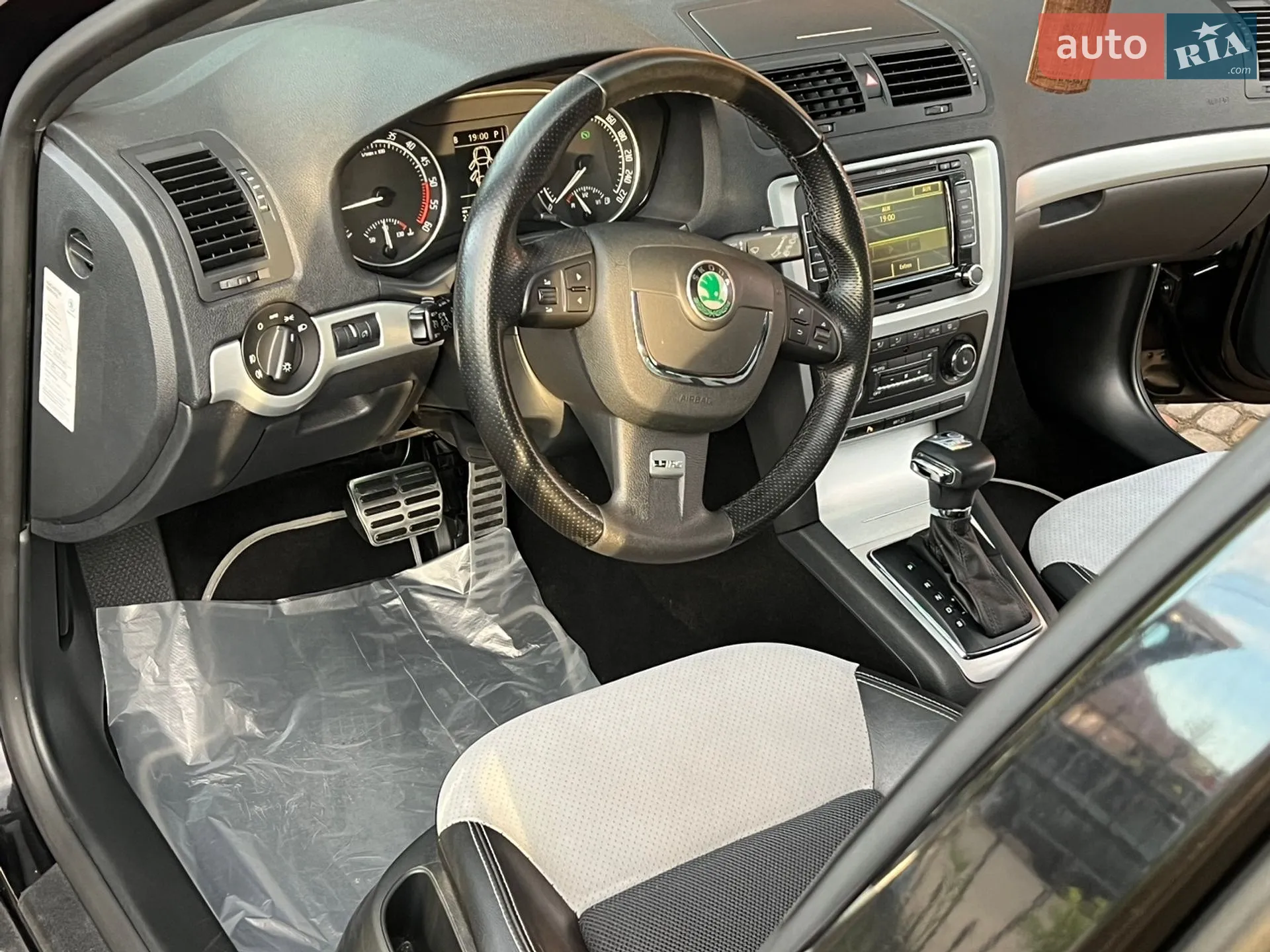 2010 Skoda Octavia - мініатюра 56