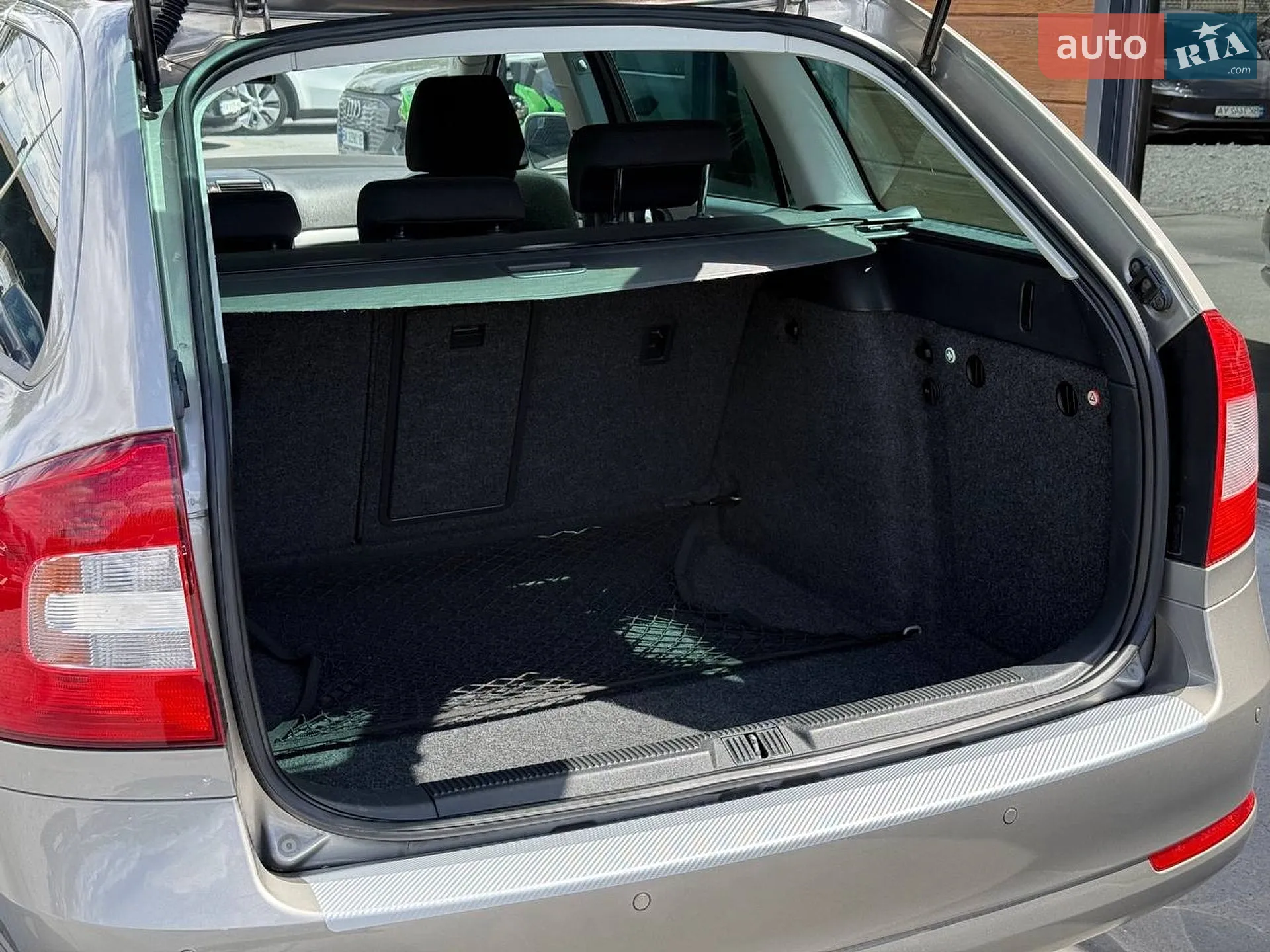 2011 Skoda Octavia - мініатюра 40