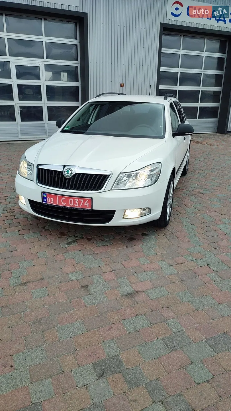 2011 Skoda Octavia - мініатюра 90