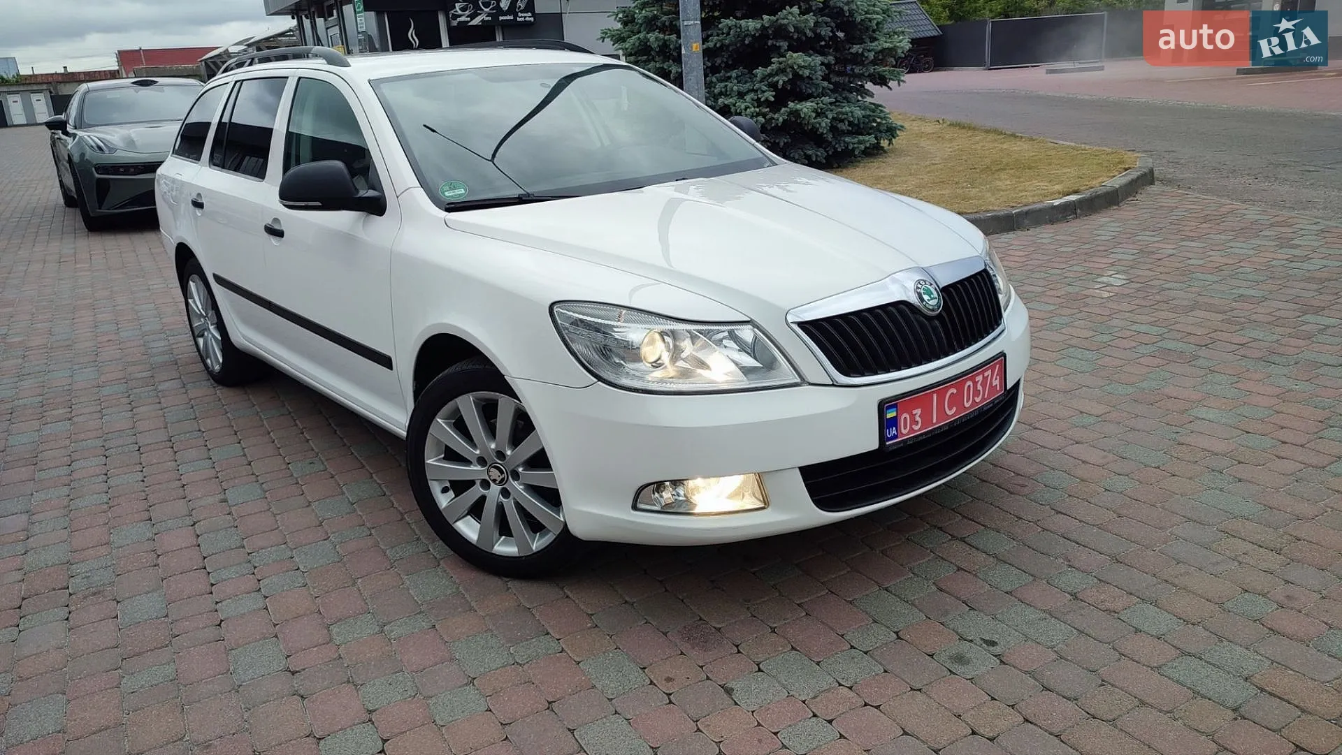 2011 Skoda Octavia - мініатюра 101