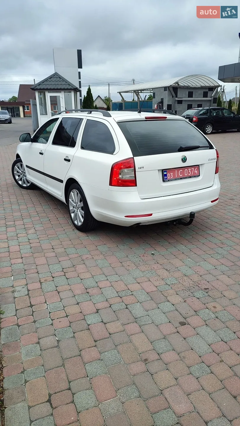 2011 Skoda Octavia - мініатюра 107