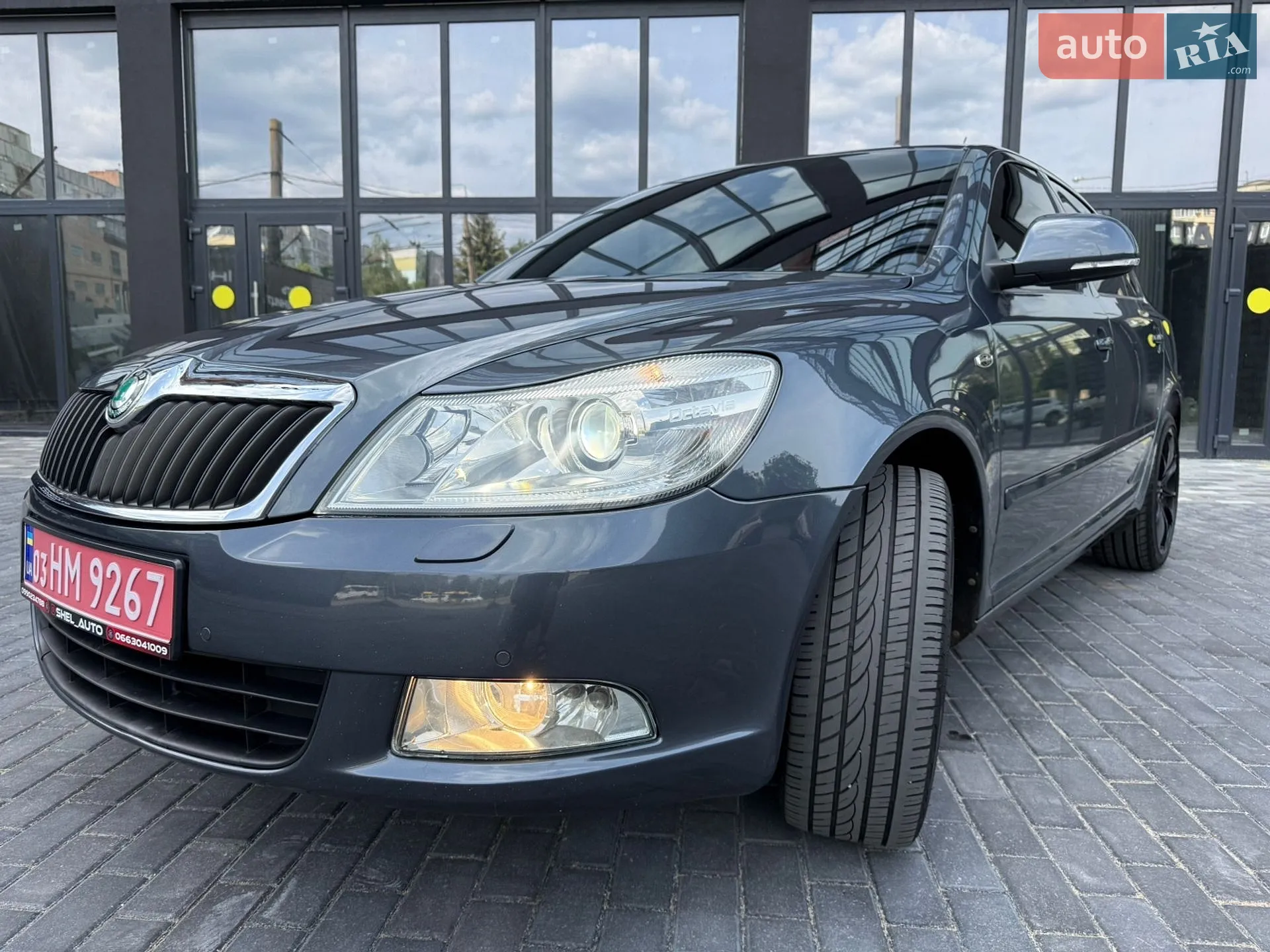 2010 Skoda Octavia - мініатюра 2