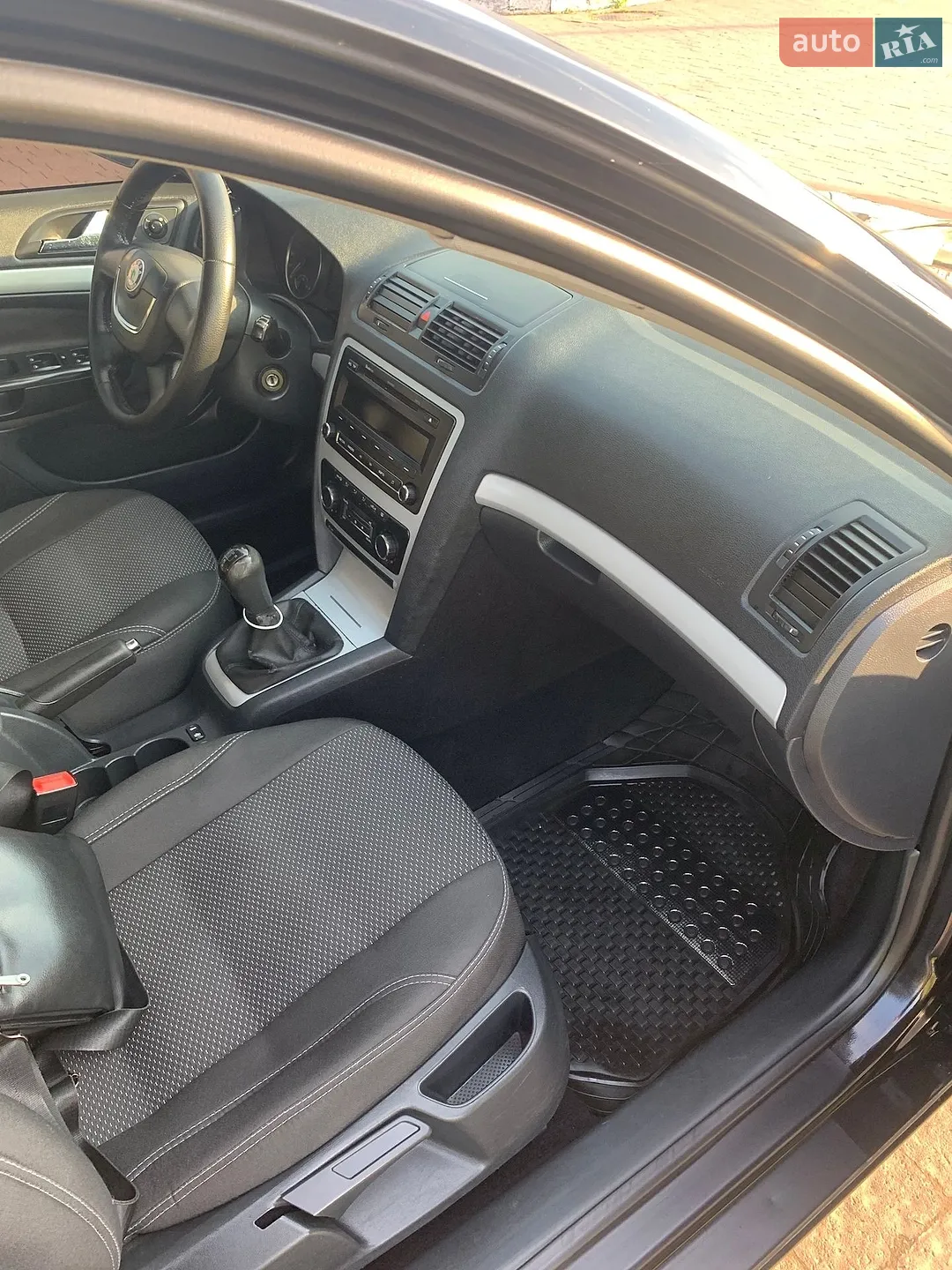 2010 Skoda Octavia - мініатюра 11