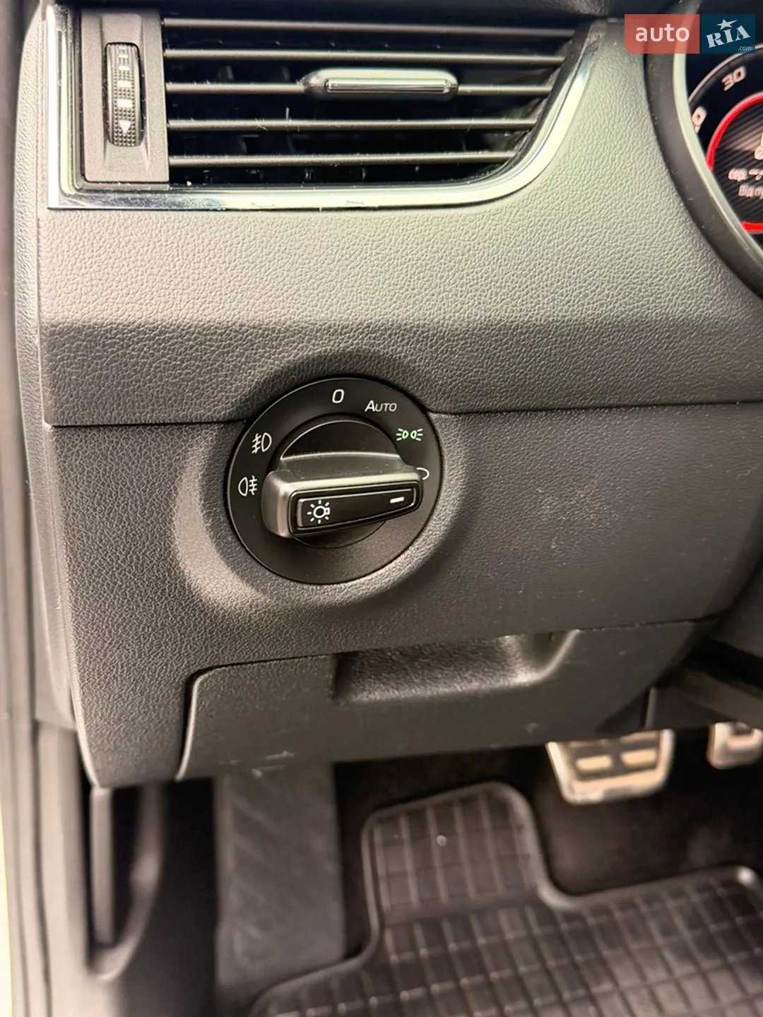 2019 Skoda Octavia - мініатюра 16