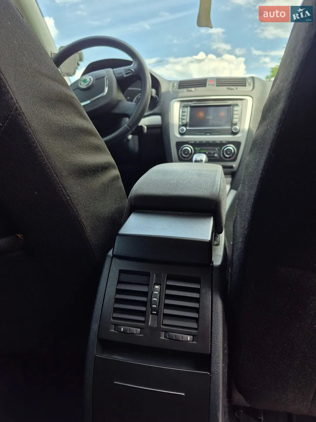 2011 Skoda Octavia - мініатюра 21