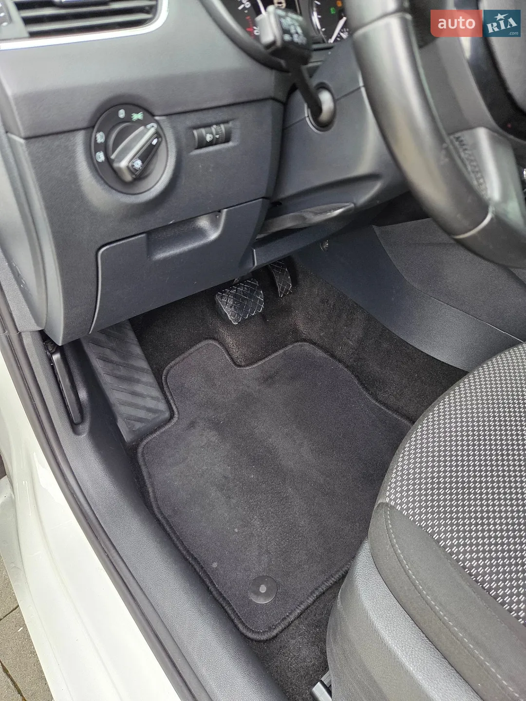 2014 Skoda Octavia - мініатюра 22