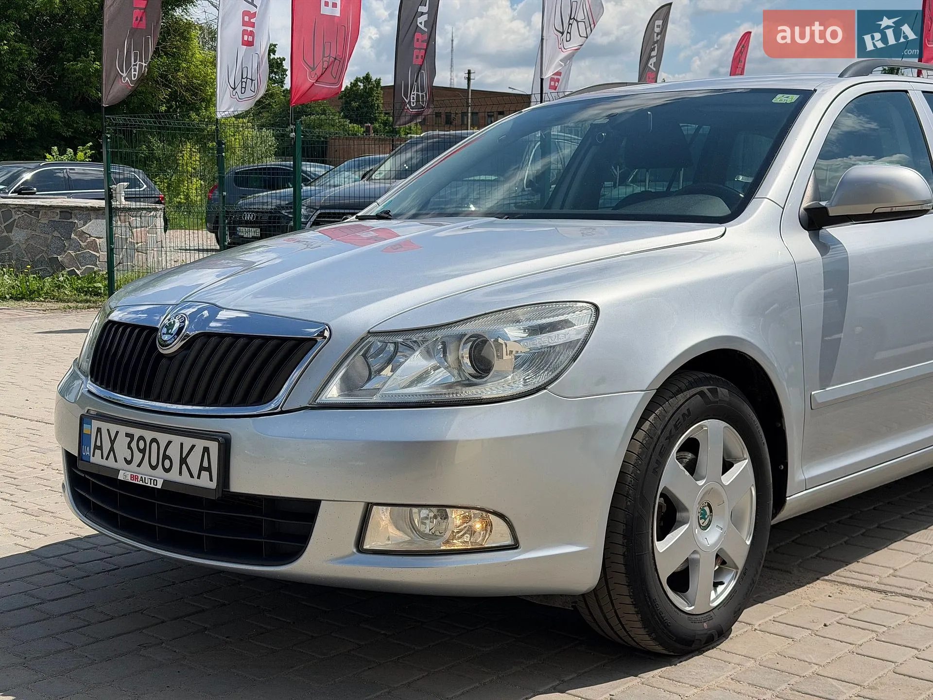 2010 Skoda Octavia - мініатюра 4