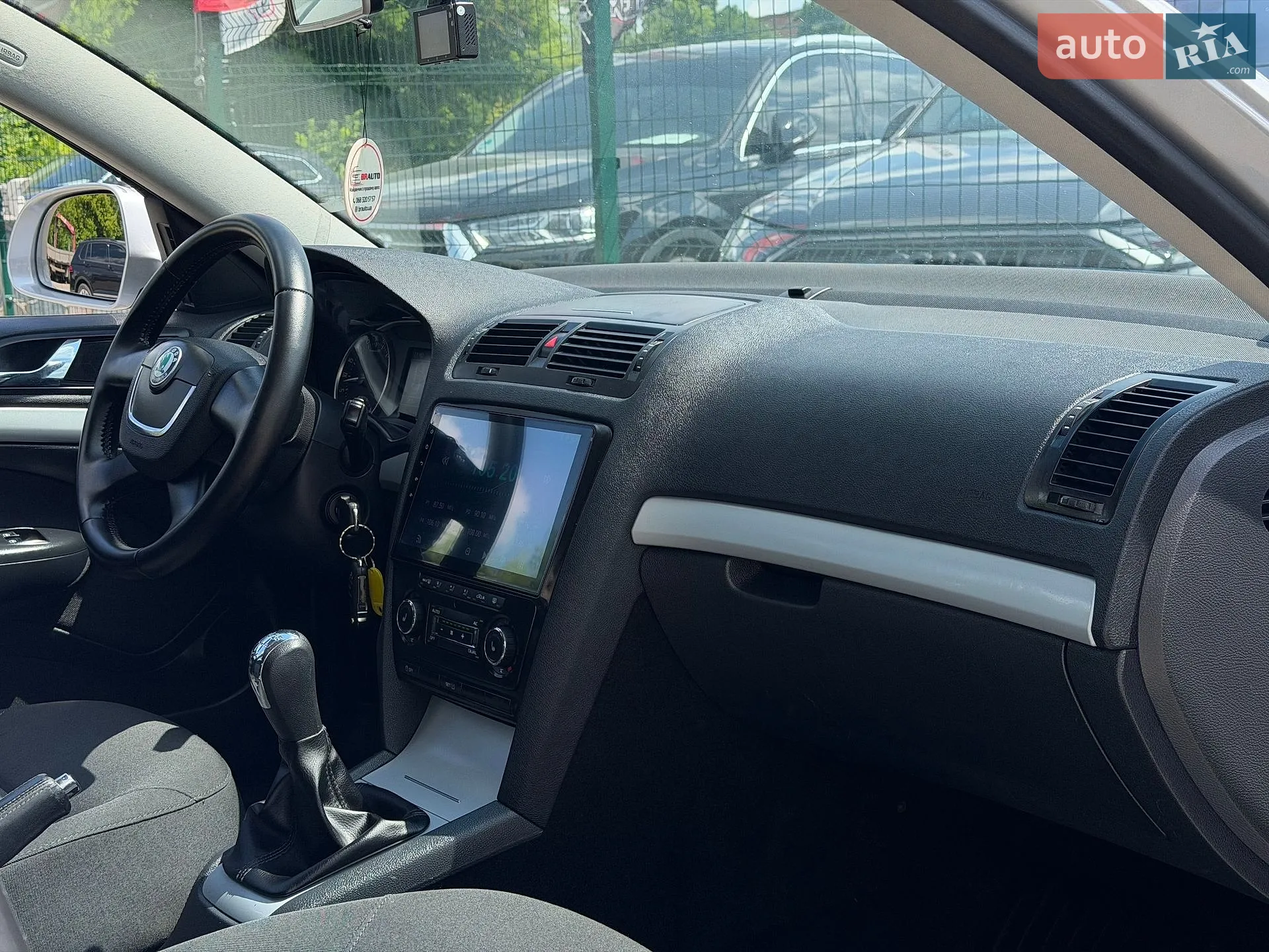 2010 Skoda Octavia - мініатюра 33