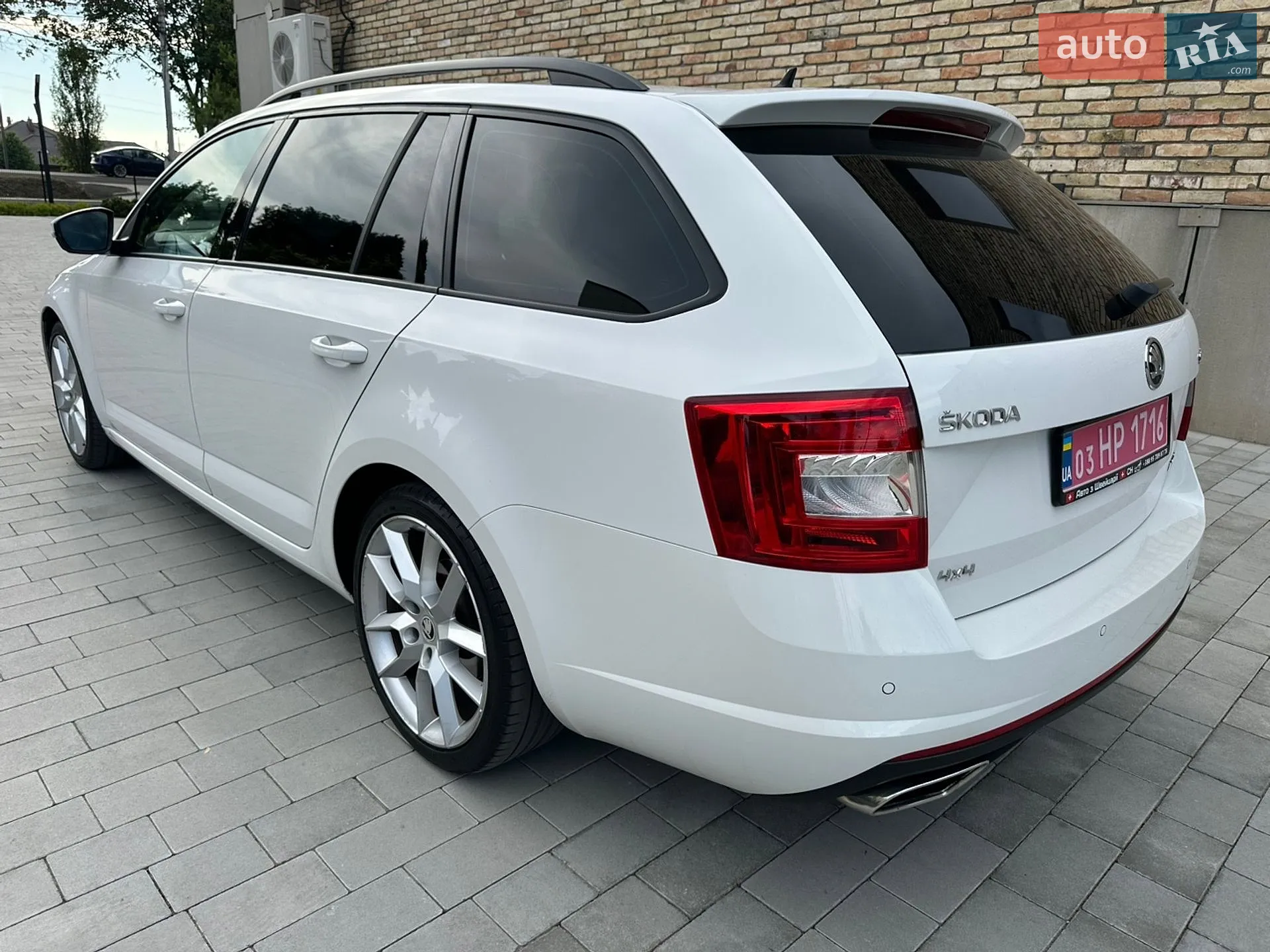 2016 Skoda Octavia - мініатюра 16