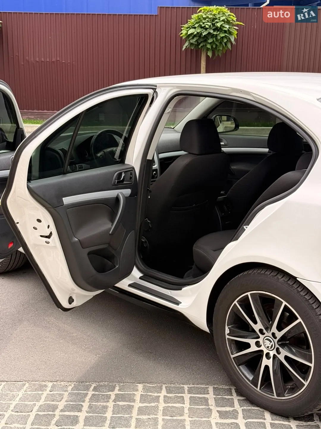 2011 Skoda Octavia - мініатюра 15
