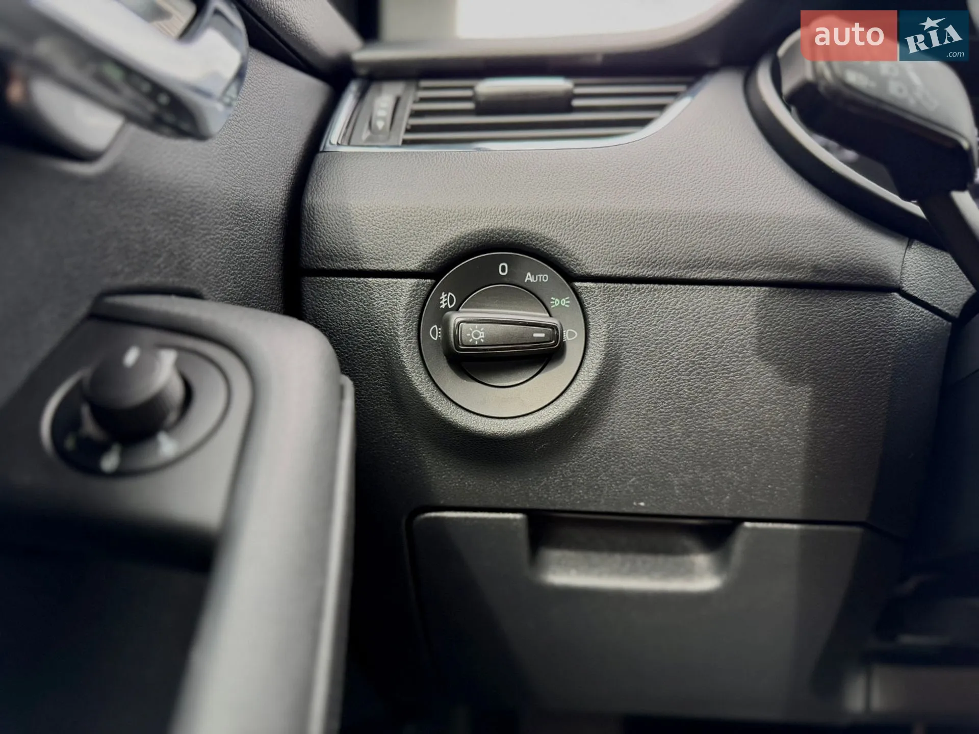 2018 Skoda Octavia - мініатюра 68