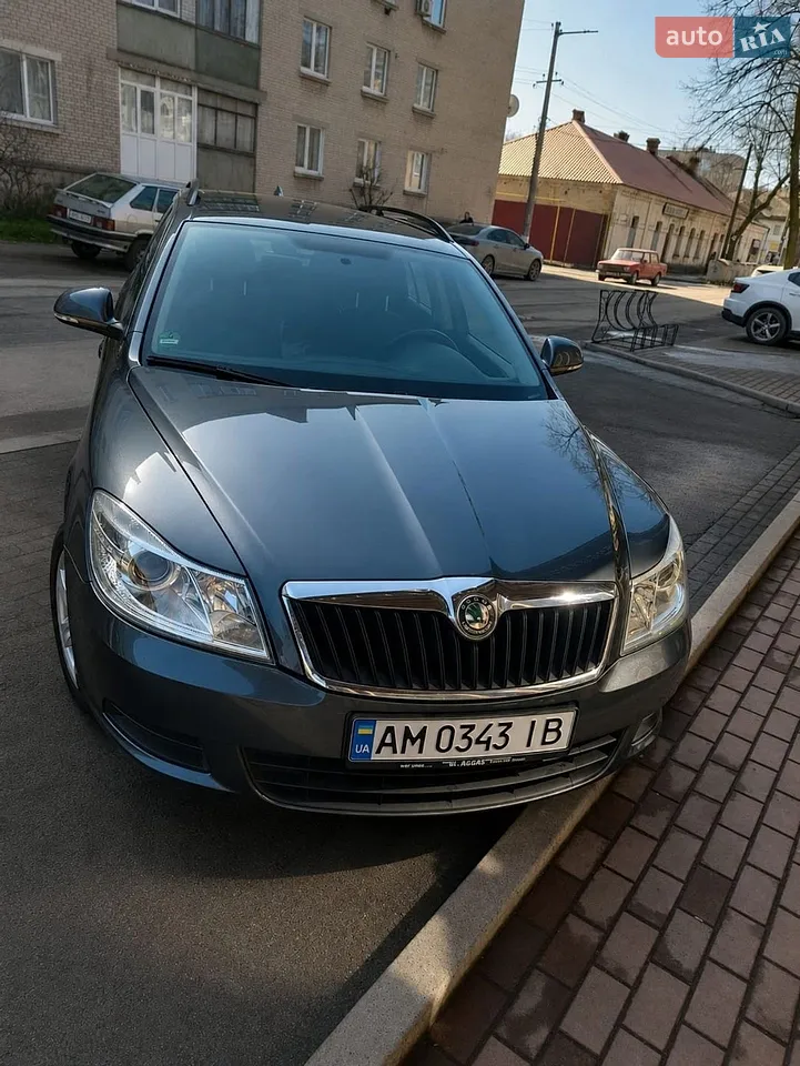 2010 Skoda Octavia - мініатюра 39