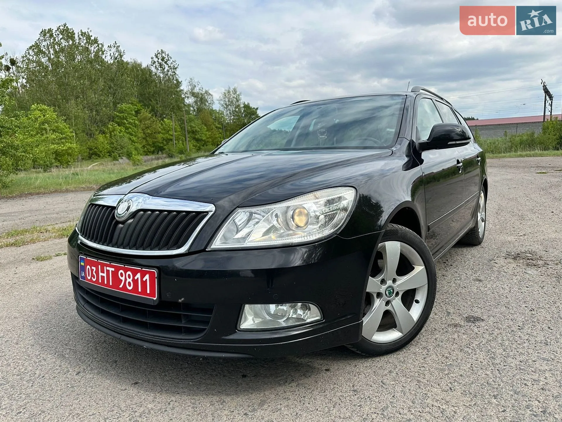 2010 Skoda Octavia - мініатюра 2