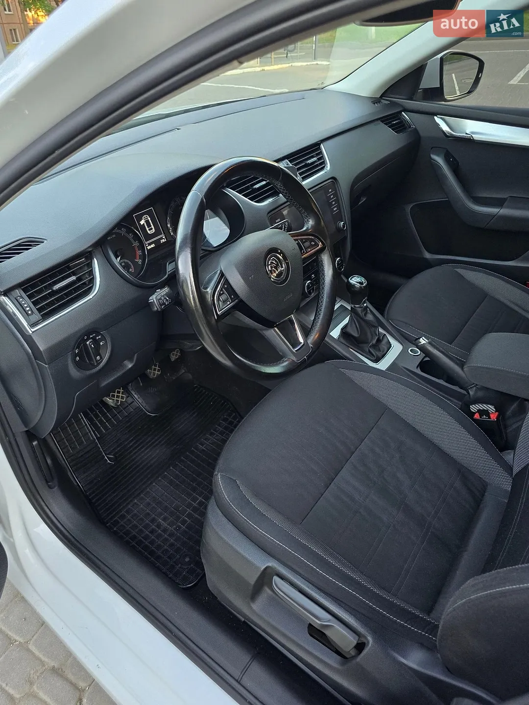 2018 Skoda Octavia - мініатюра 26