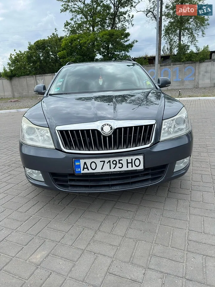 2010 Skoda Octavia - мініатюра 48