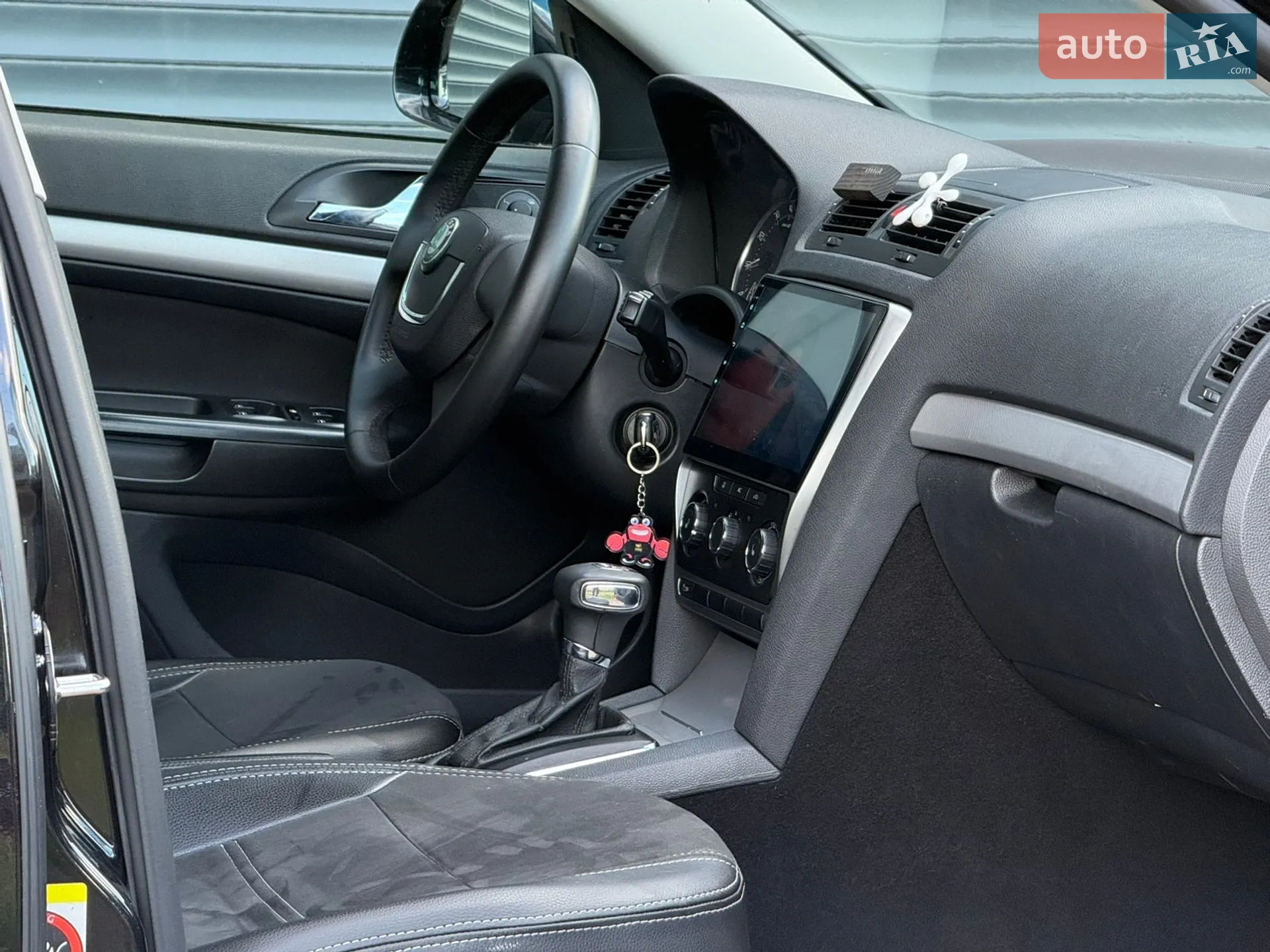 2011 Skoda Octavia - мініатюра 17