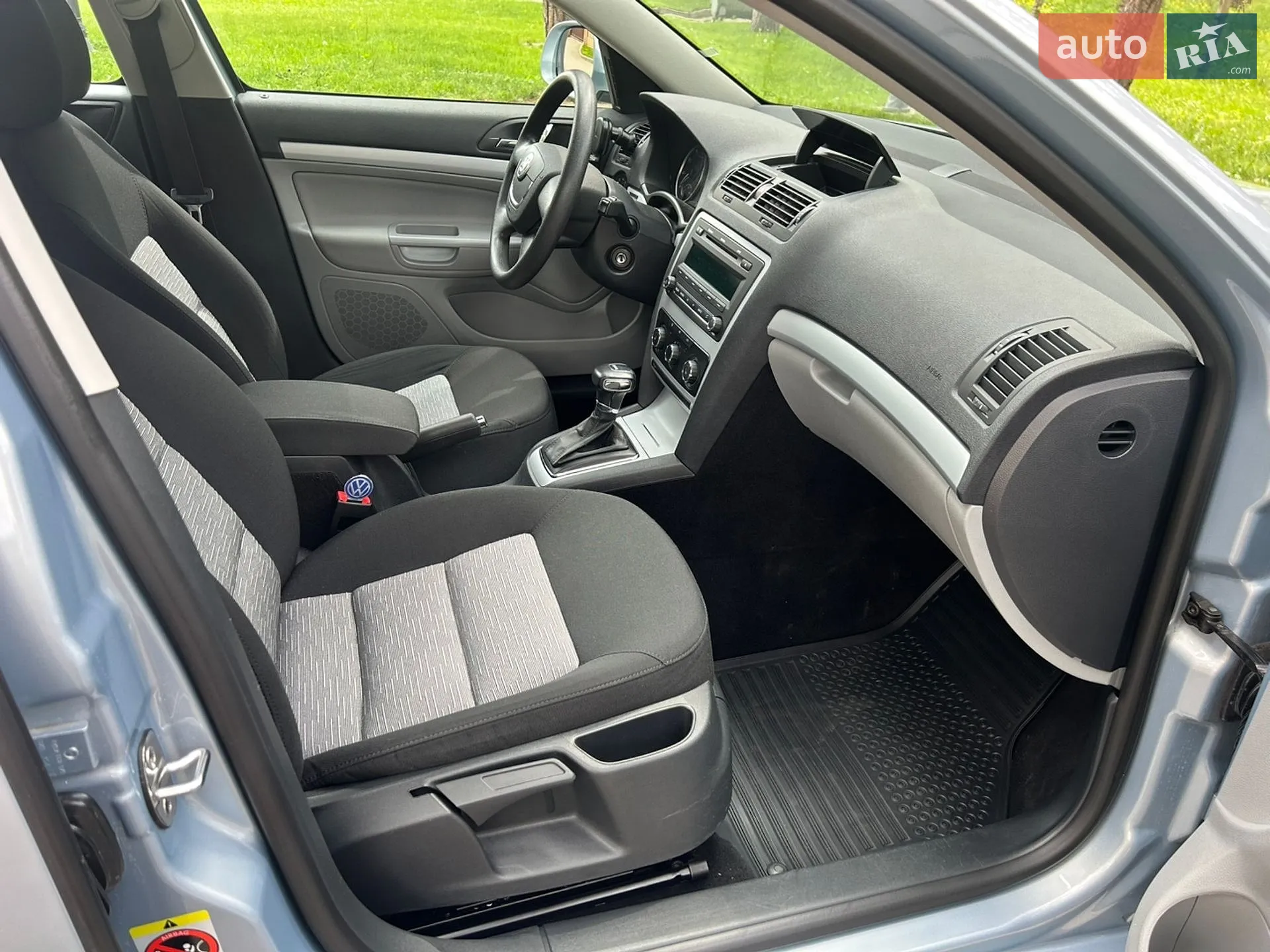 2010 Skoda Octavia - мініатюра 12