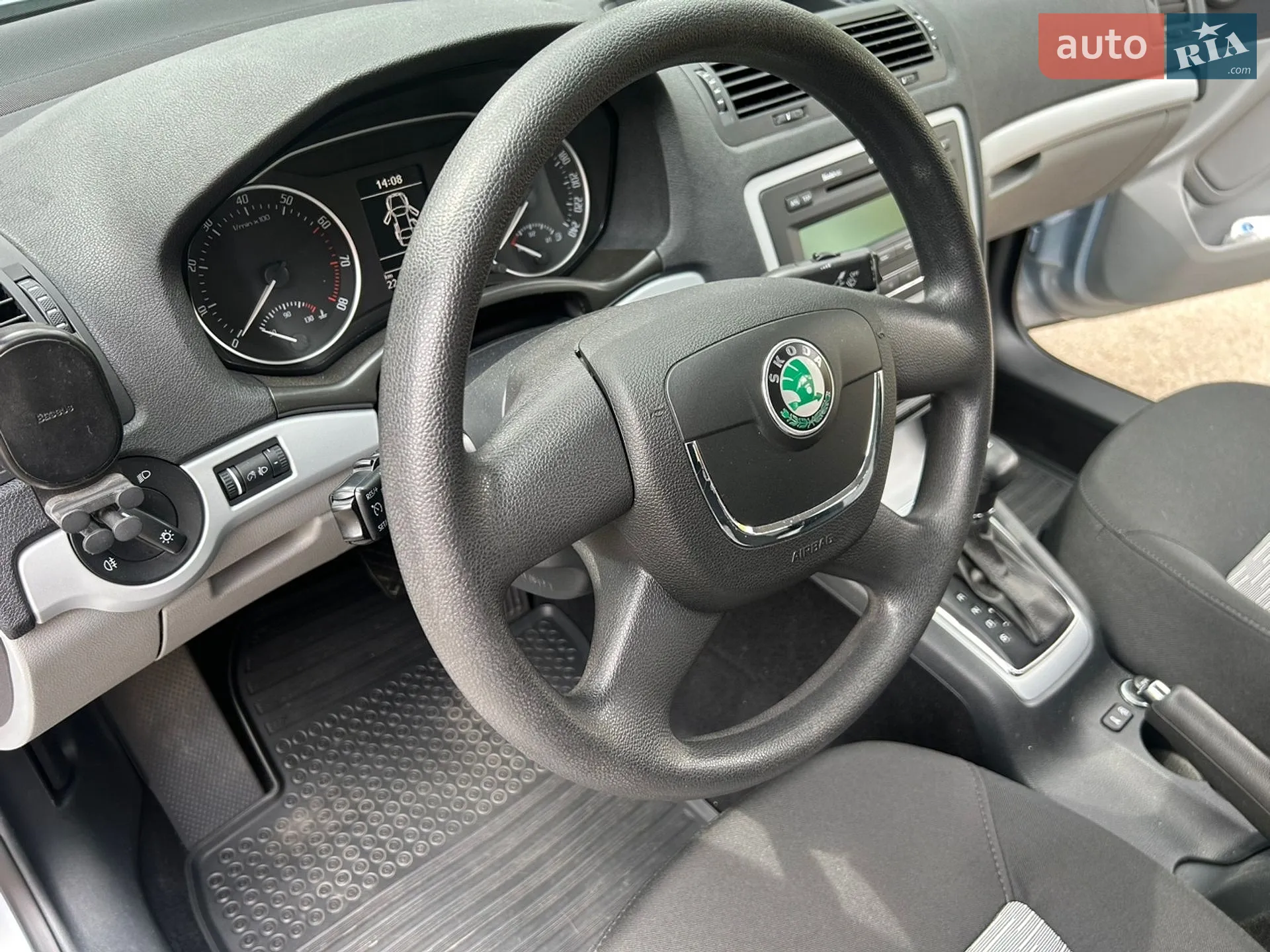 2010 Skoda Octavia - мініатюра 17