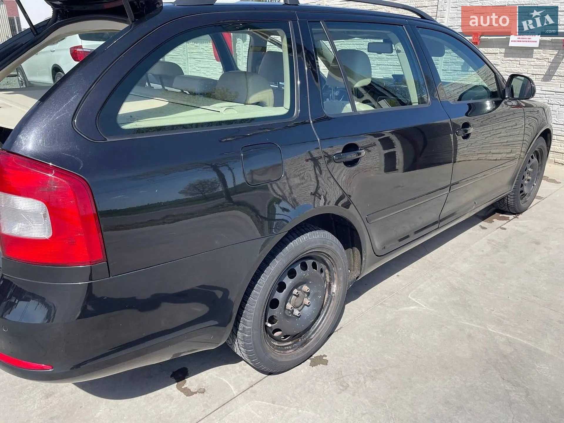 2010 Skoda Octavia - мініатюра 38
