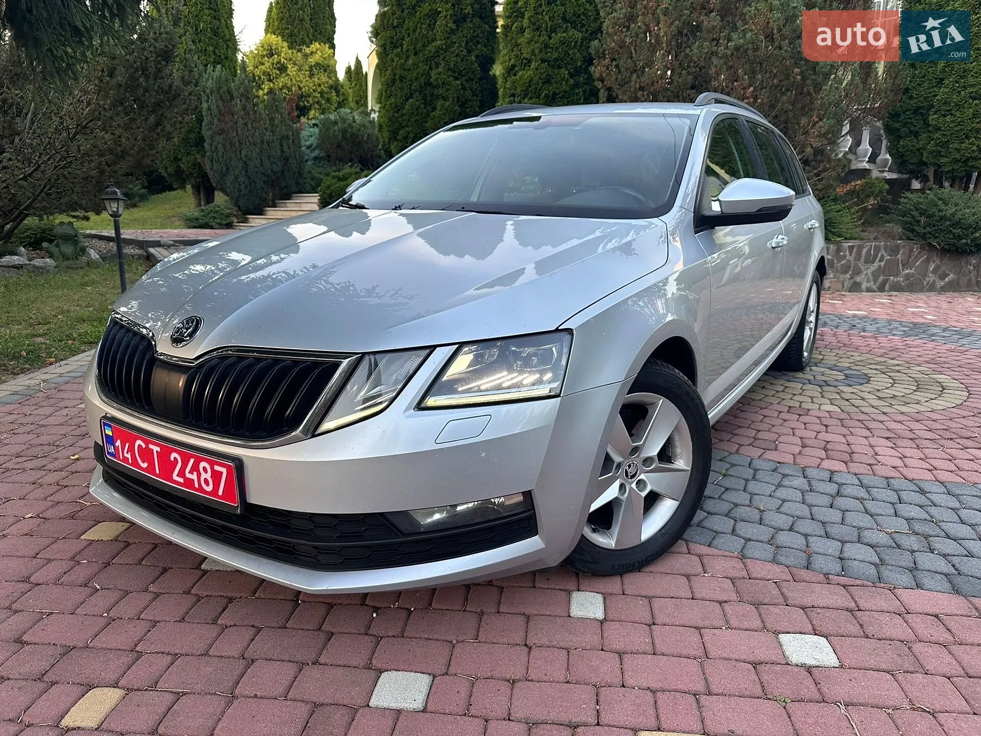 2017 Skoda Octavia - фото 1