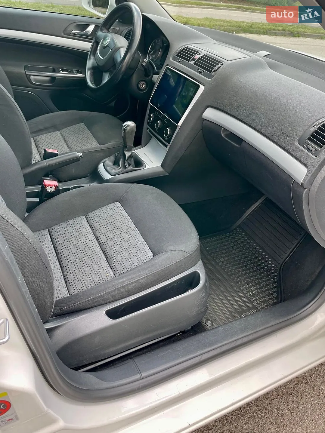2010 Skoda Octavia - мініатюра 21