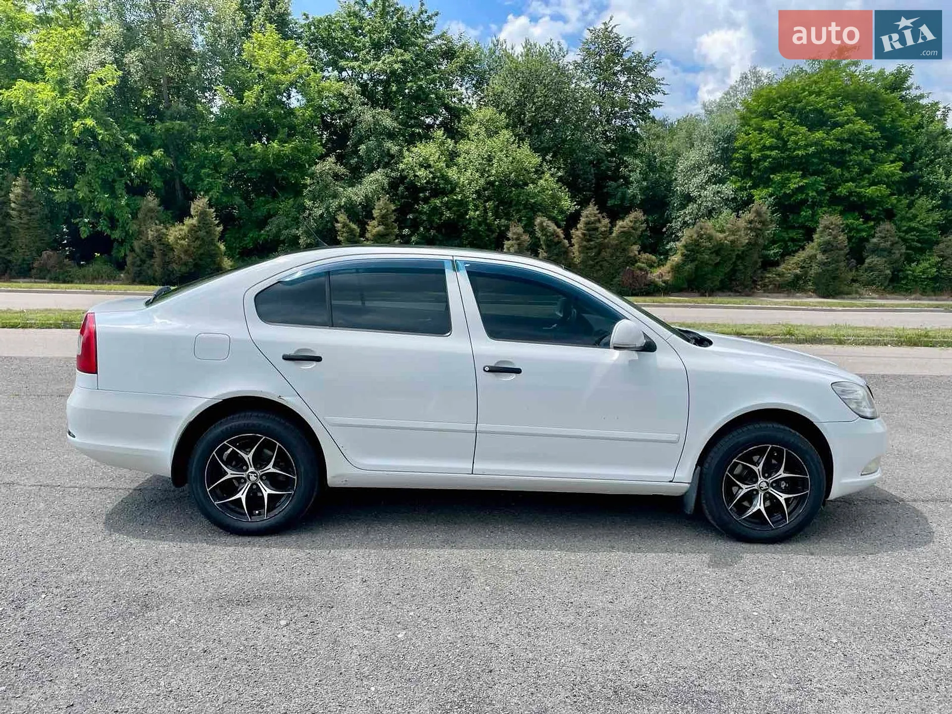 2010 Skoda Octavia - мініатюра 5