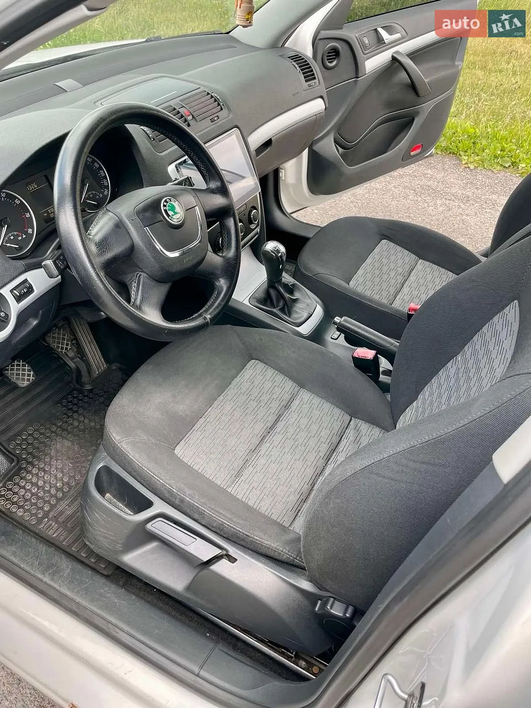 2010 Skoda Octavia - мініатюра 25