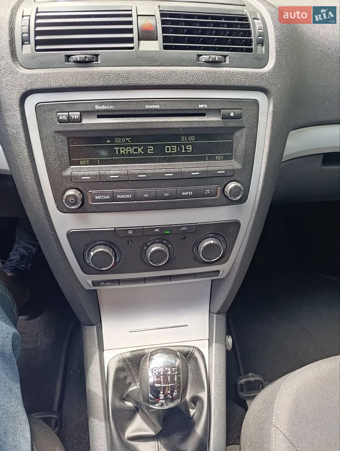 2010 Skoda Octavia - мініатюра 28