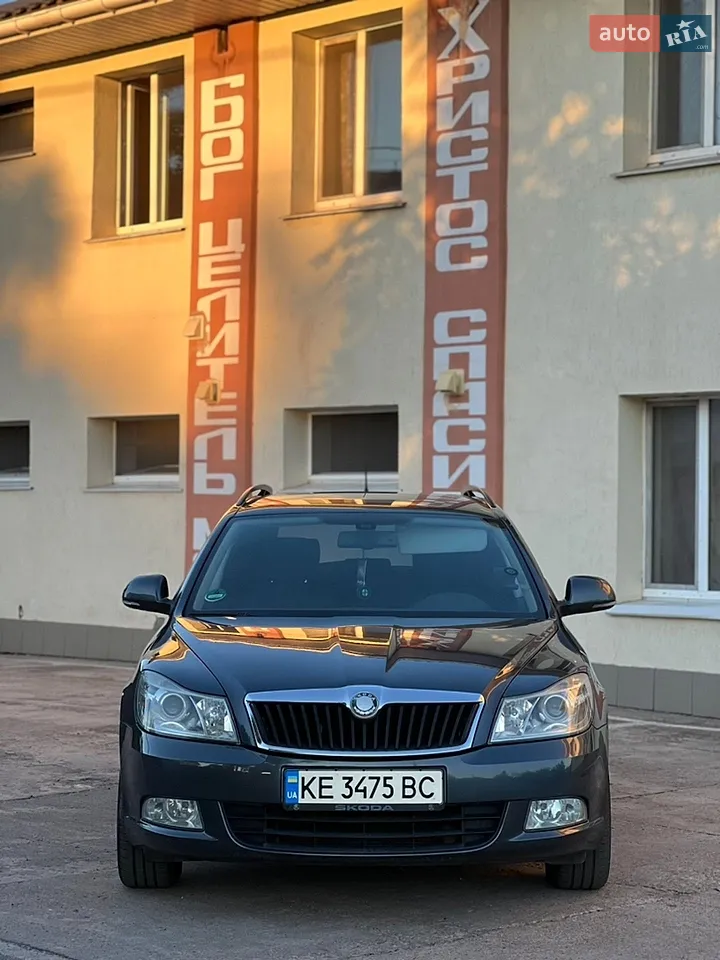 2010 Skoda Octavia - мініатюра 15