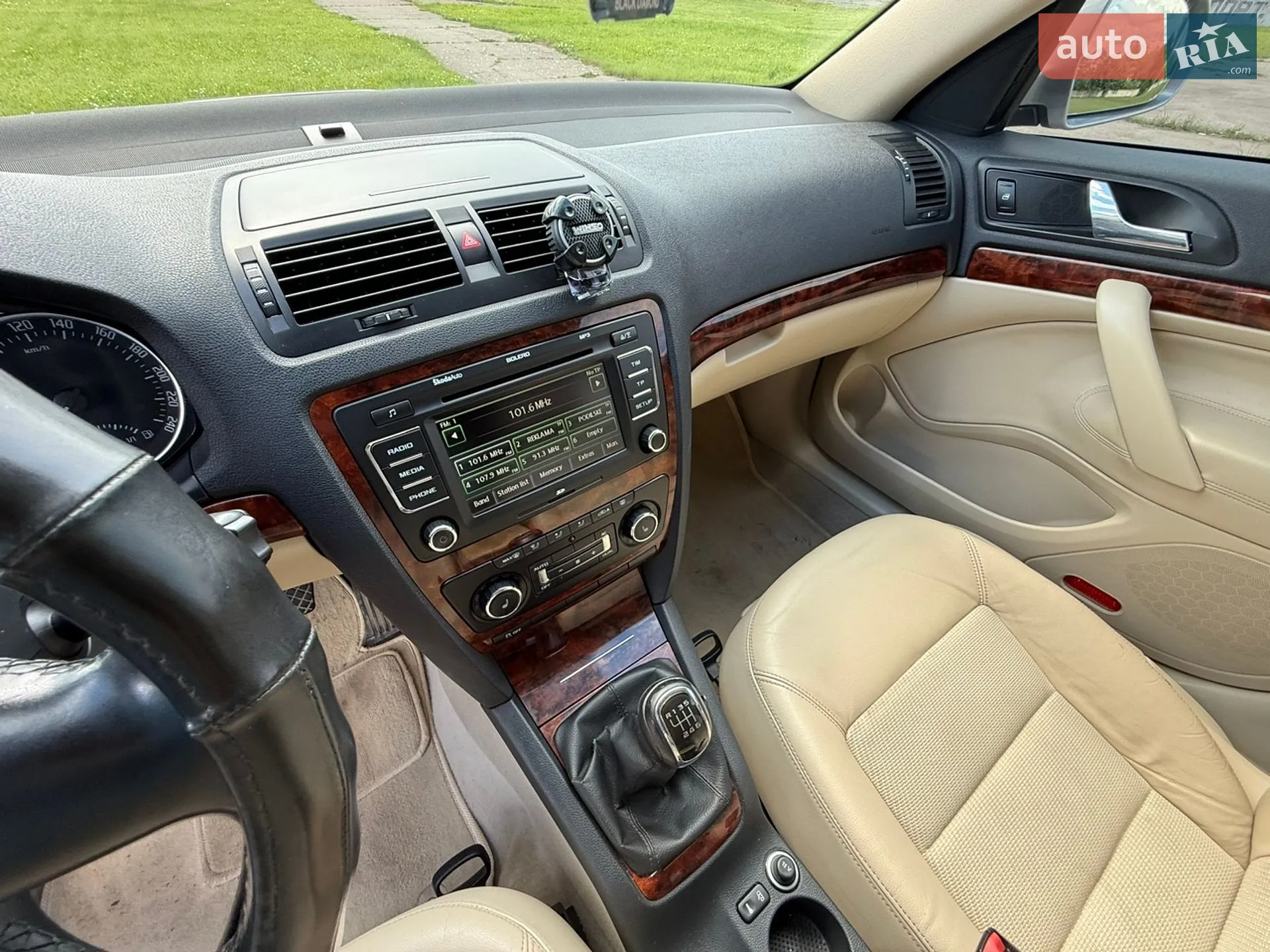 2011 Skoda Octavia - мініатюра 30