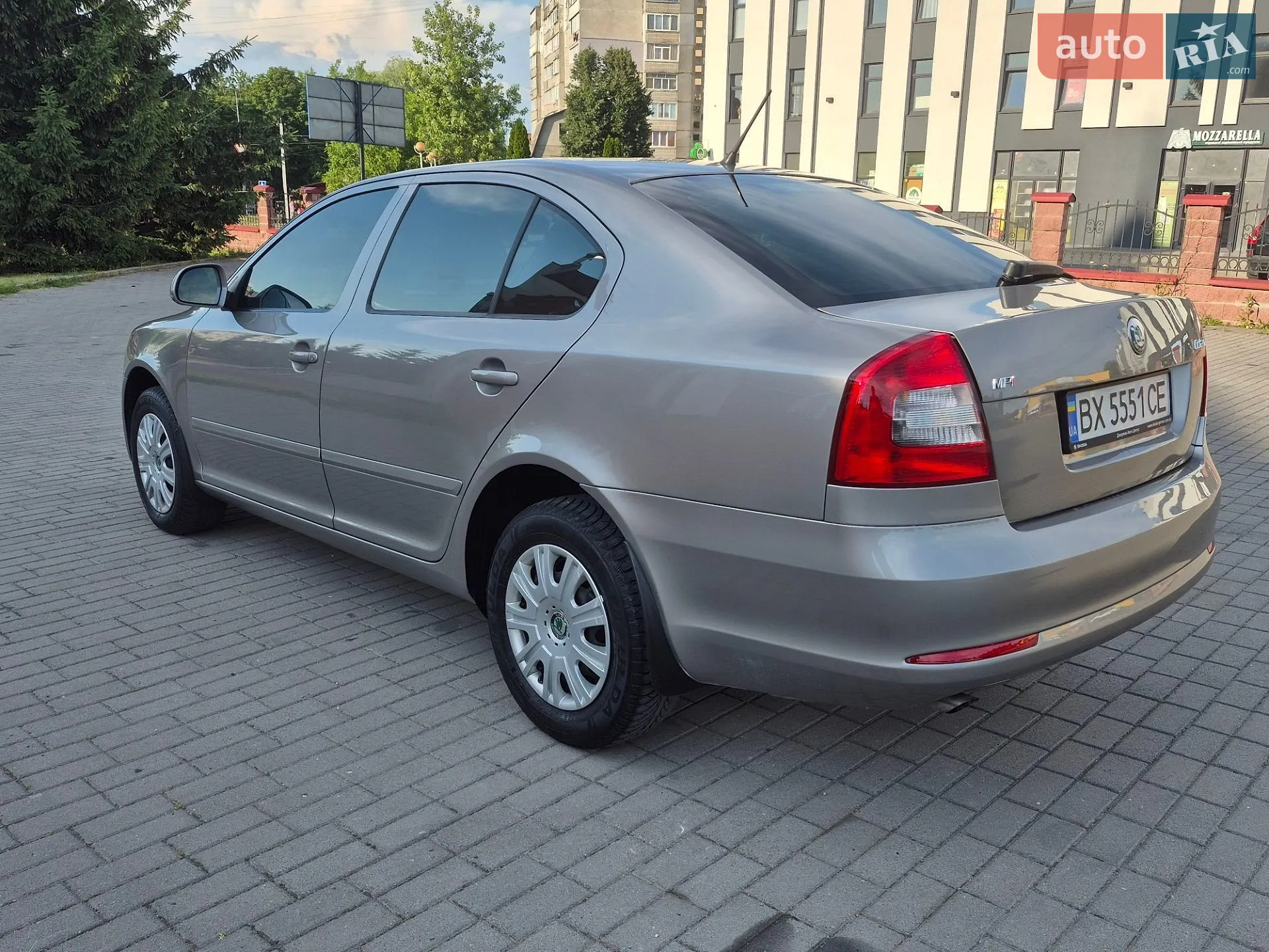 2010 Skoda Octavia - мініатюра 9