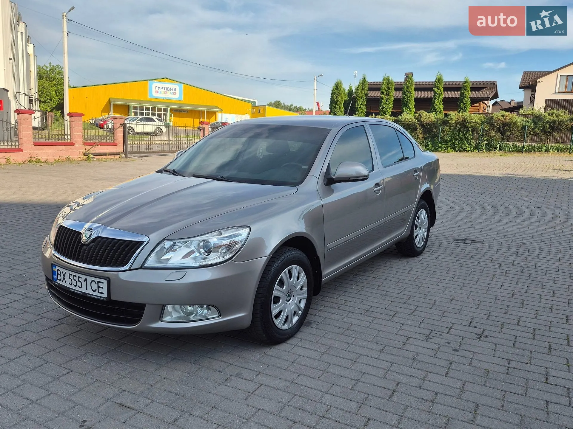 2010 Skoda Octavia - мініатюра 12