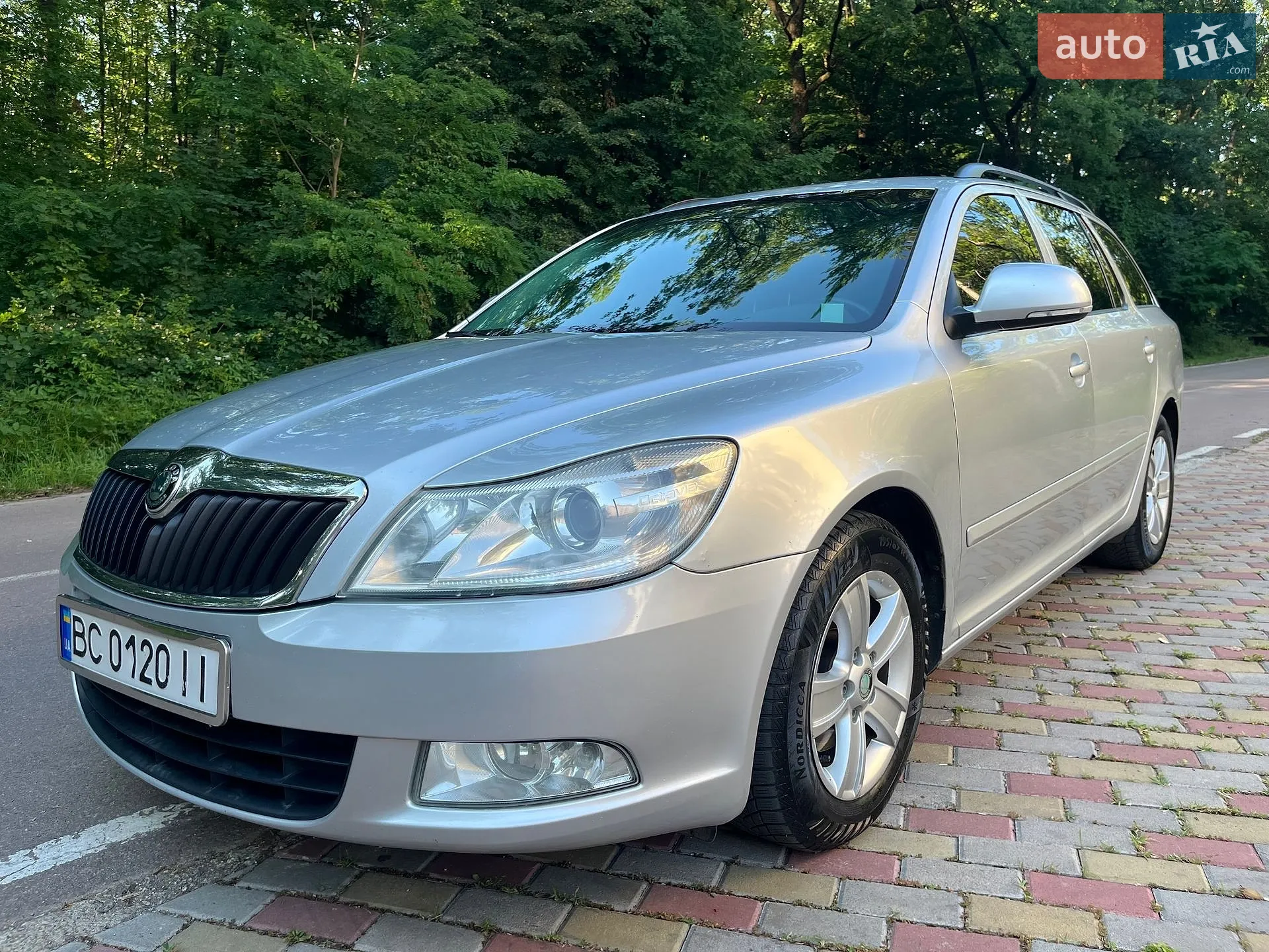 2010 Skoda Octavia - фото 1