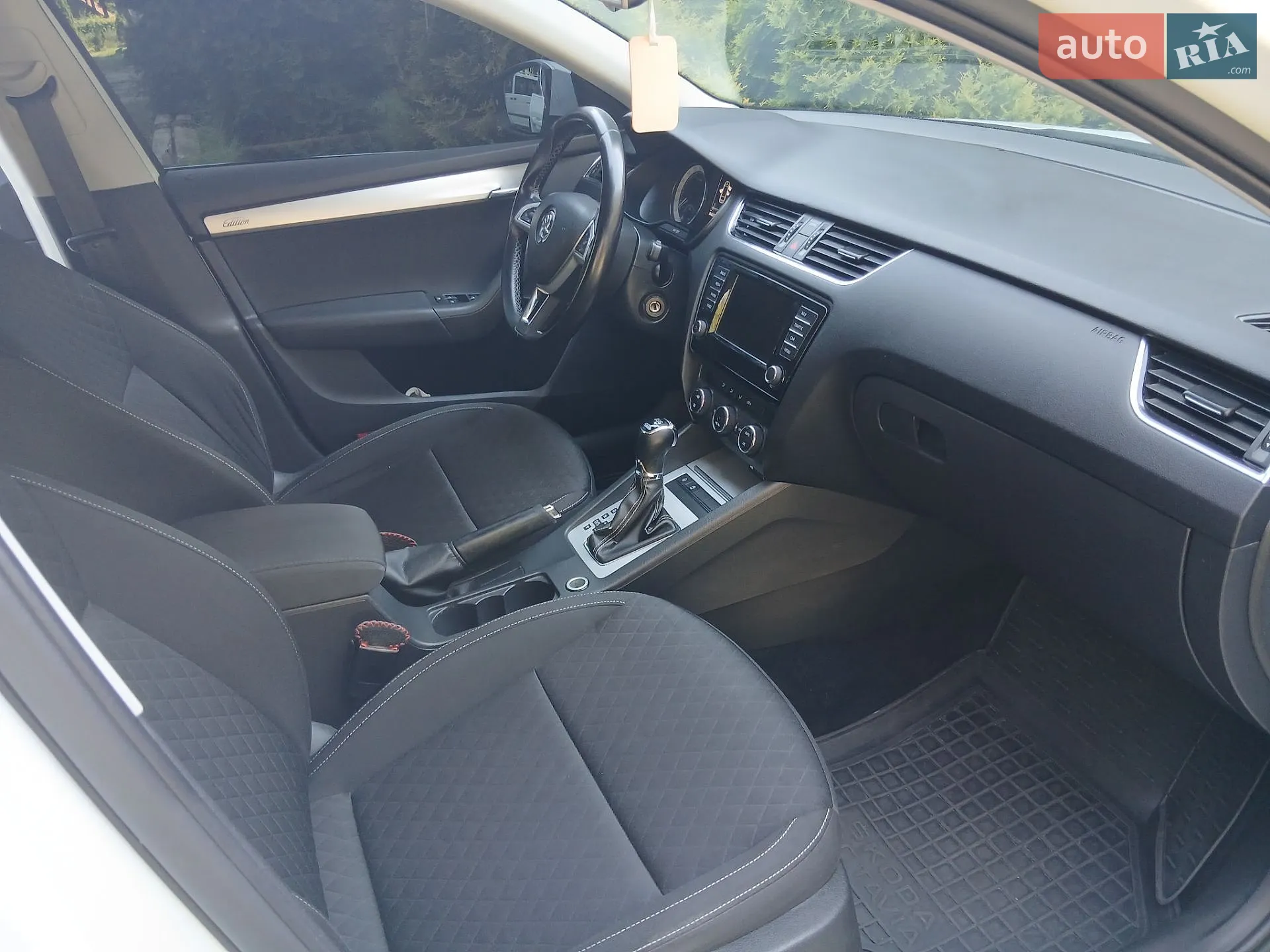 2015 Skoda Octavia - мініатюра 23