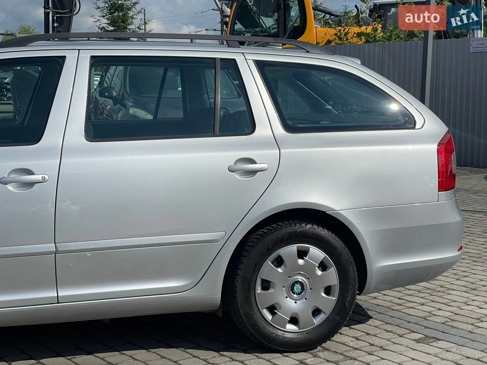 2011 Skoda Octavia - мініатюра 13