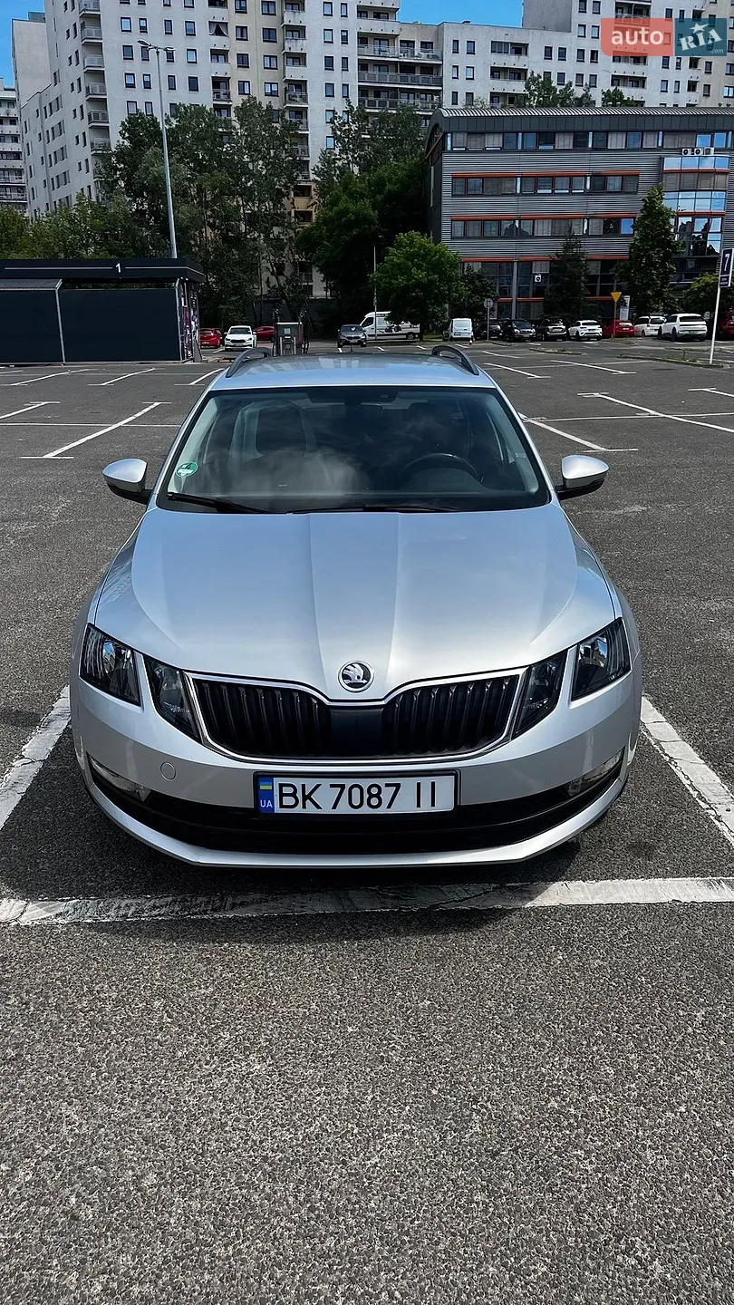 2019 Skoda Octavia - мініатюра 9