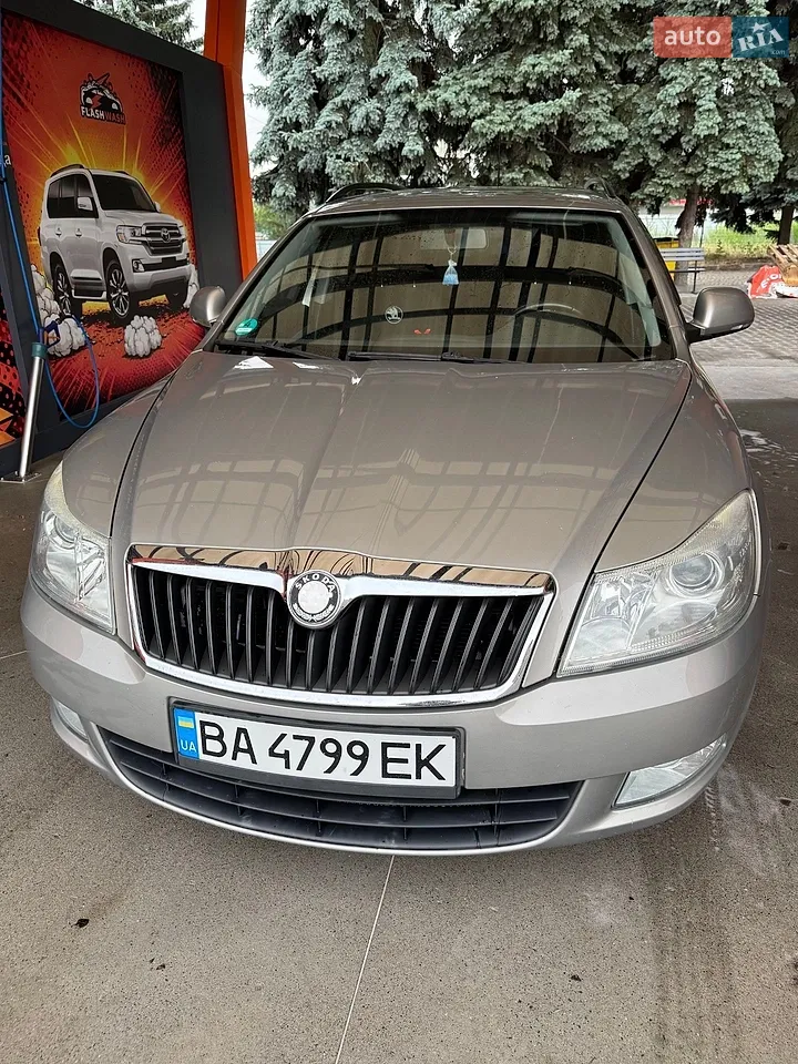 2010 Skoda Octavia - мініатюра 20