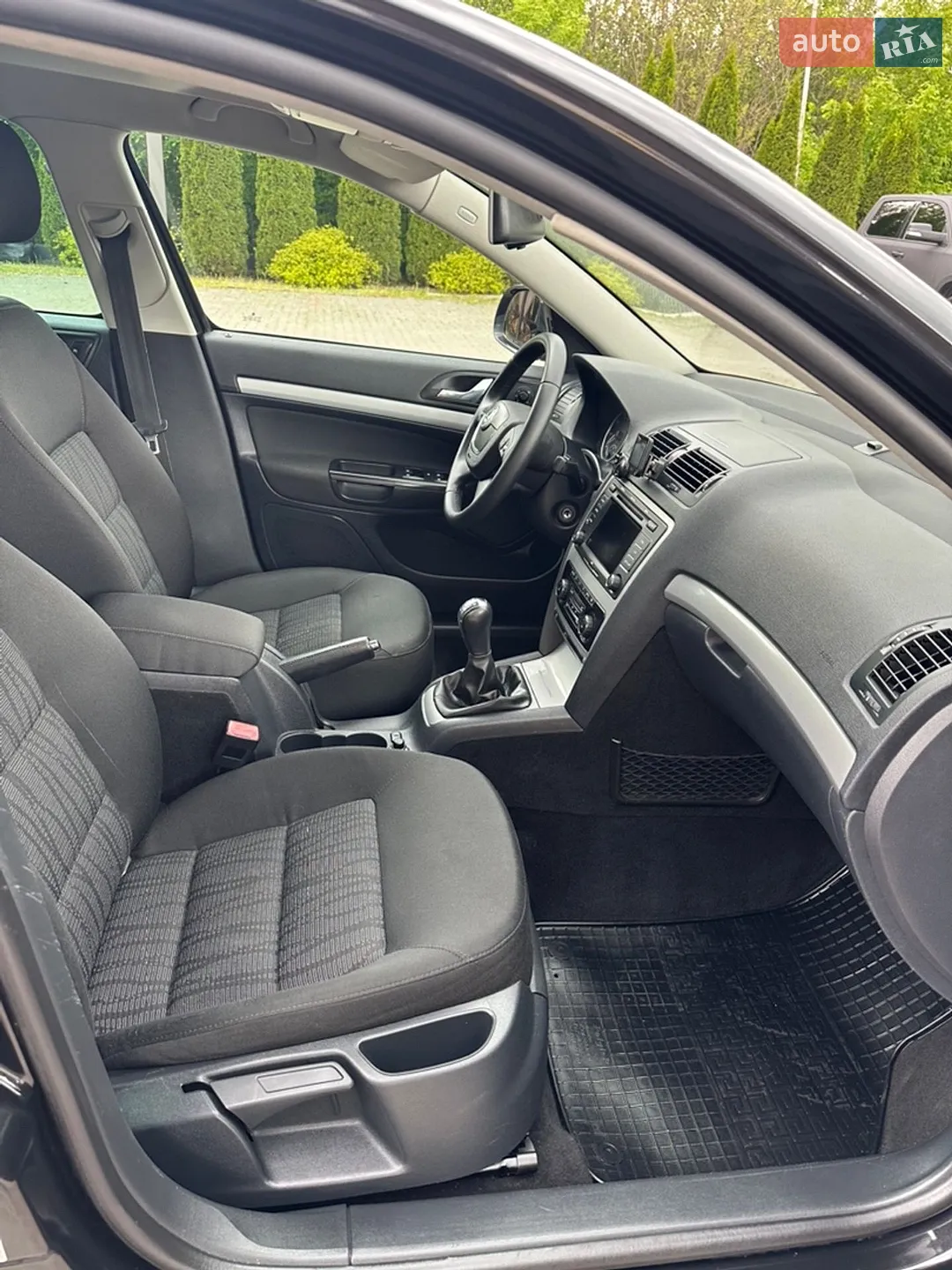 2010 Skoda Octavia - мініатюра 18