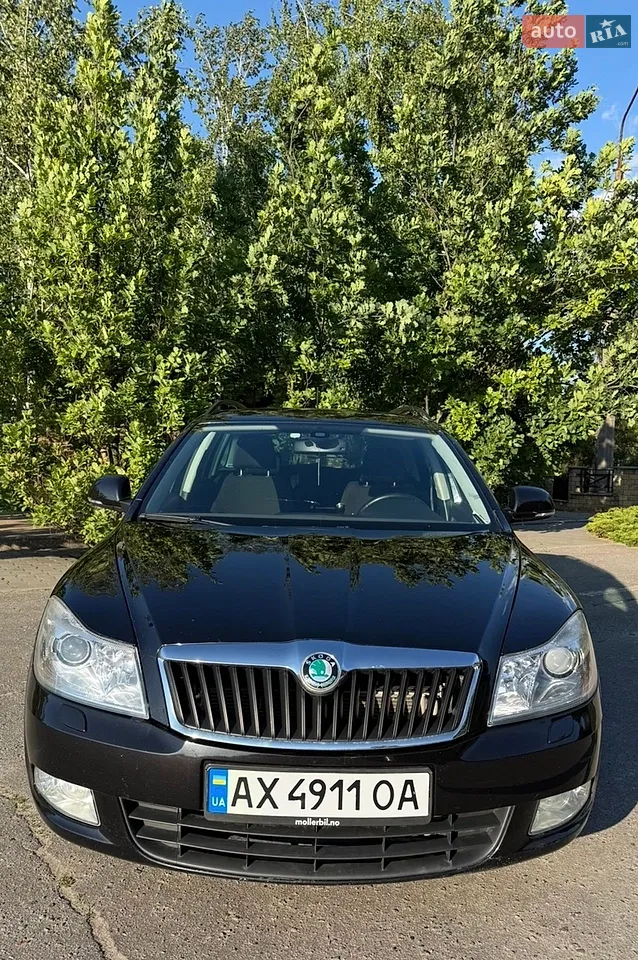 2010 Skoda Octavia - мініатюра 16