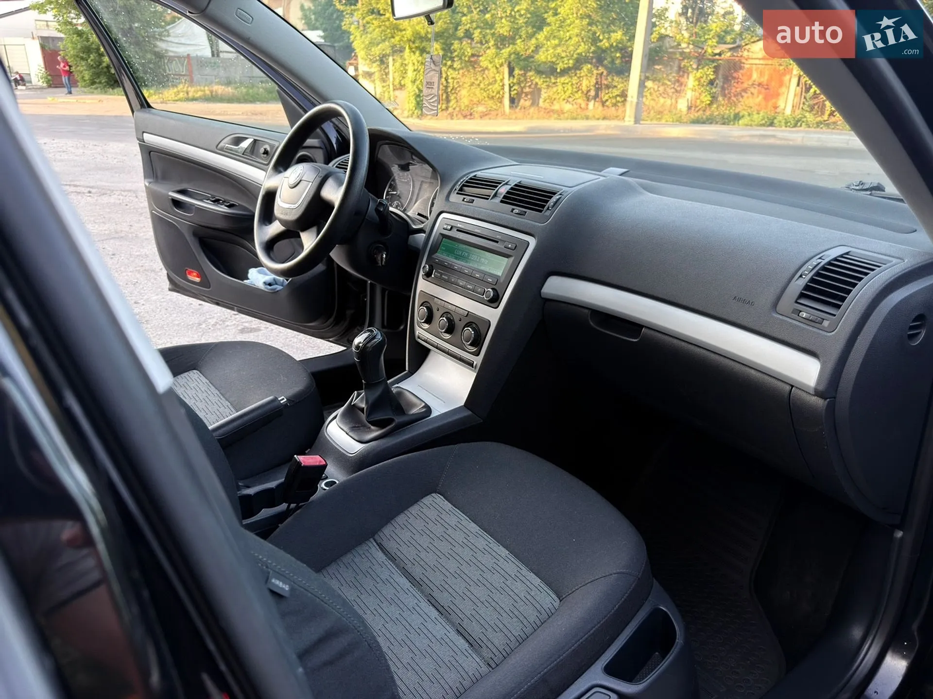 2011 Skoda Octavia - мініатюра 13