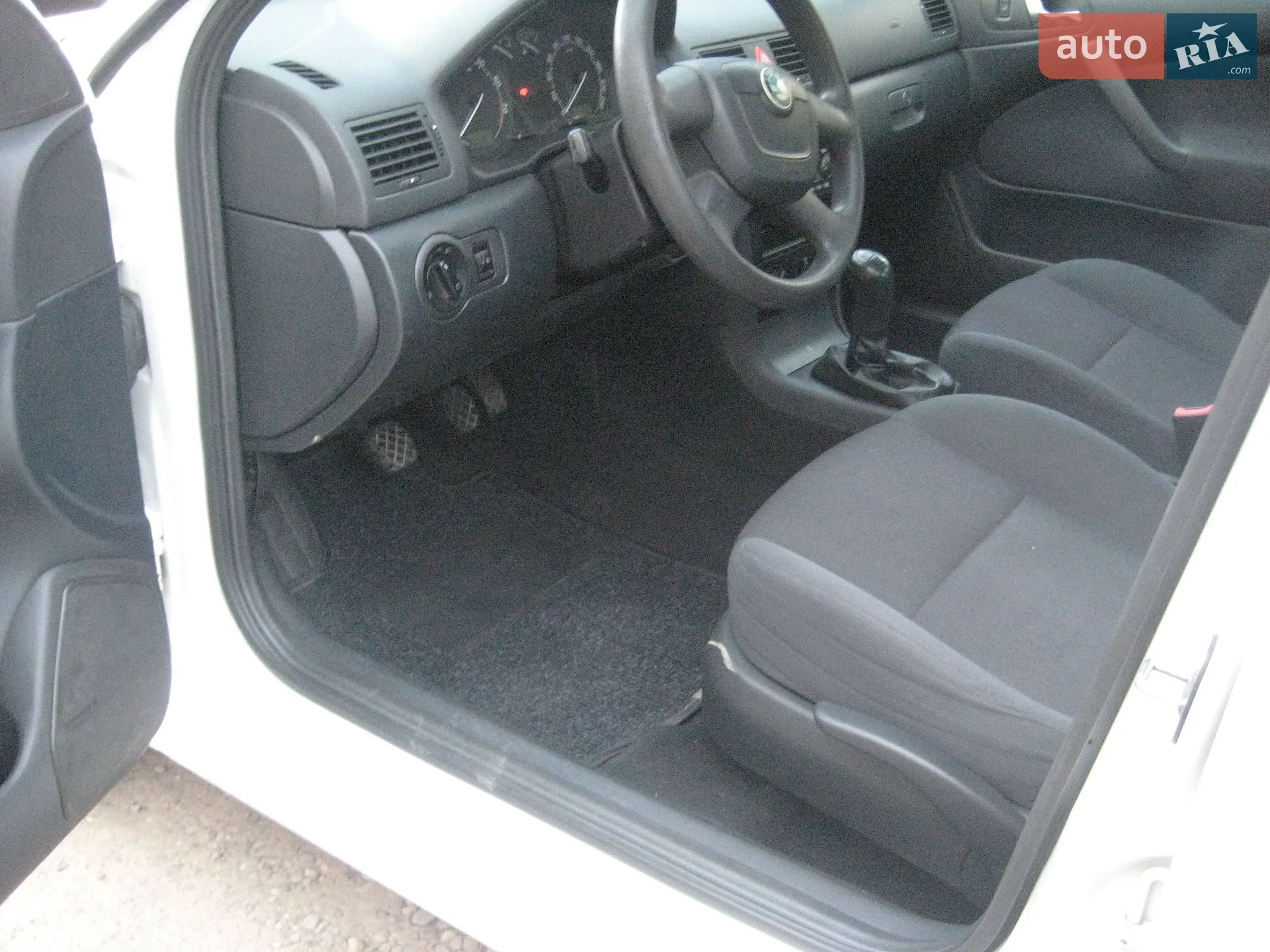 Skoda Octavia 2009 VIN TMBDX21U1A8835229 фото оголошення 9 з 21