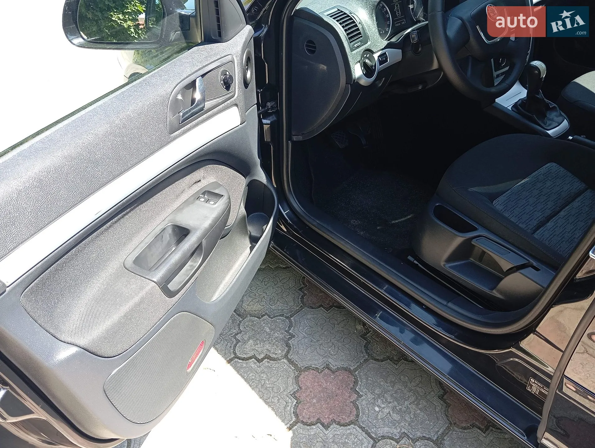 2010 Skoda Octavia - мініатюра 9
