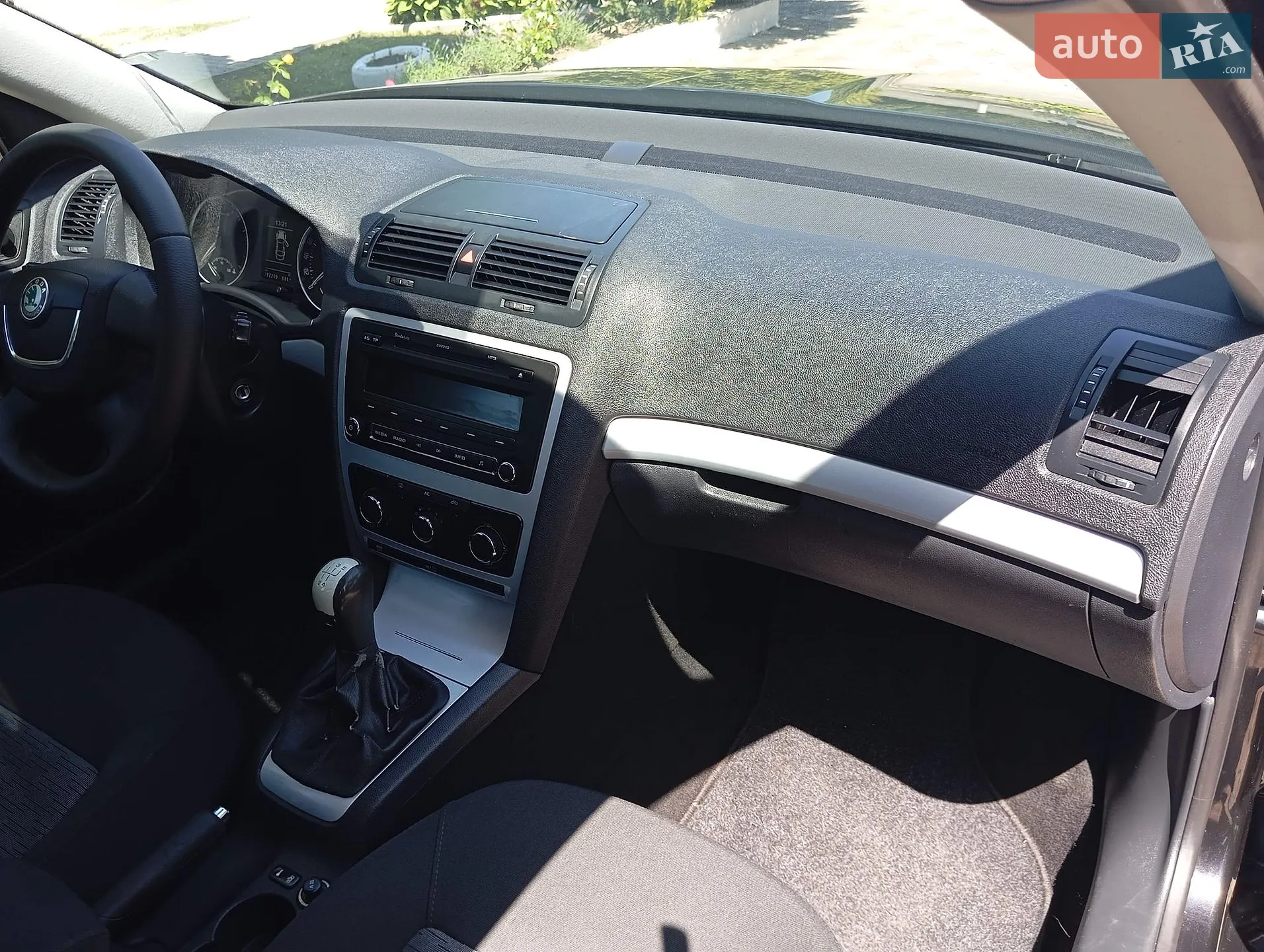 2010 Skoda Octavia - мініатюра 18